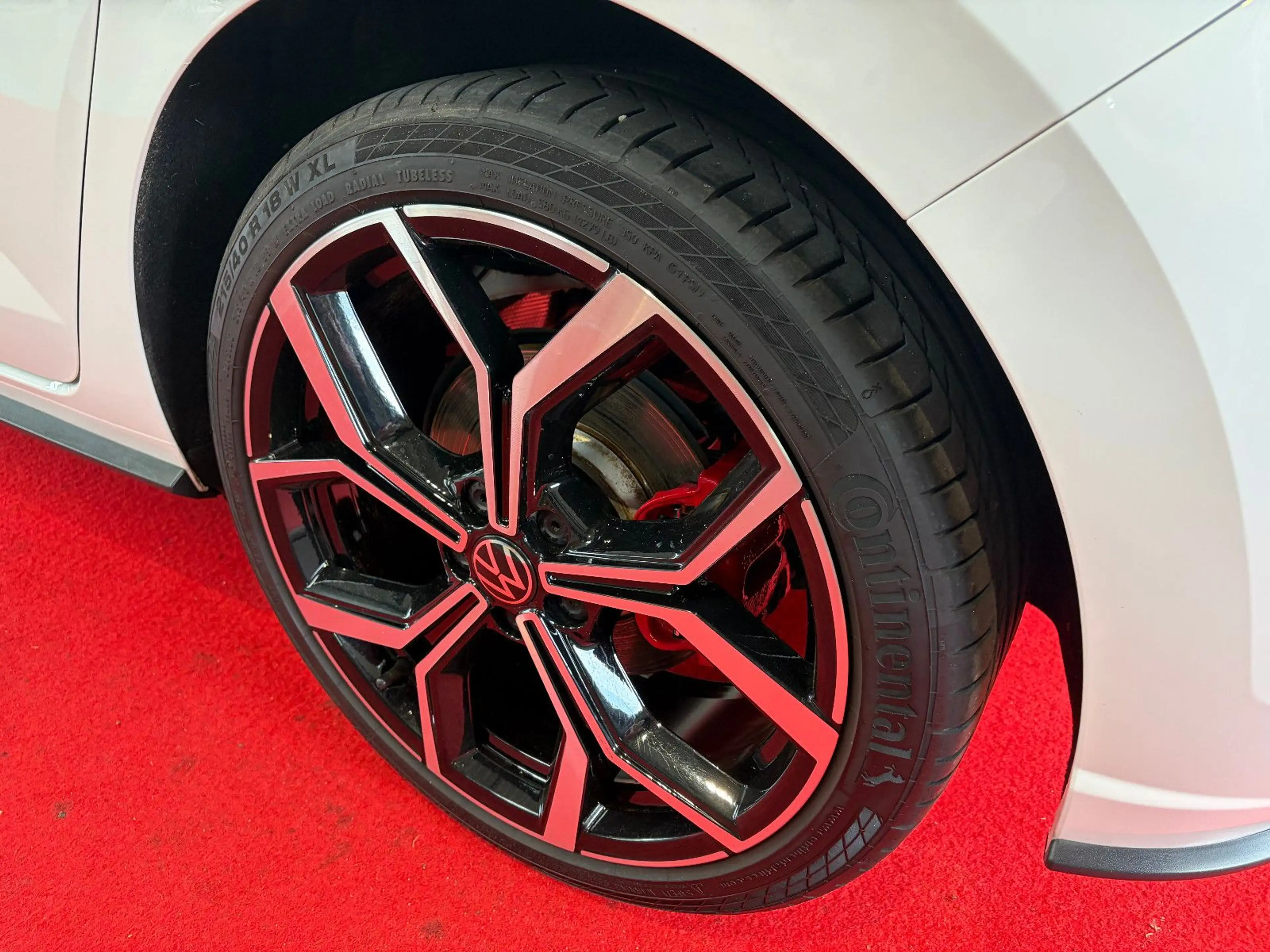 Volkswagen Polo GTI 2.0 TSI DSG *BEATS*CAM*FARO*MATRIX LED* — photo 9