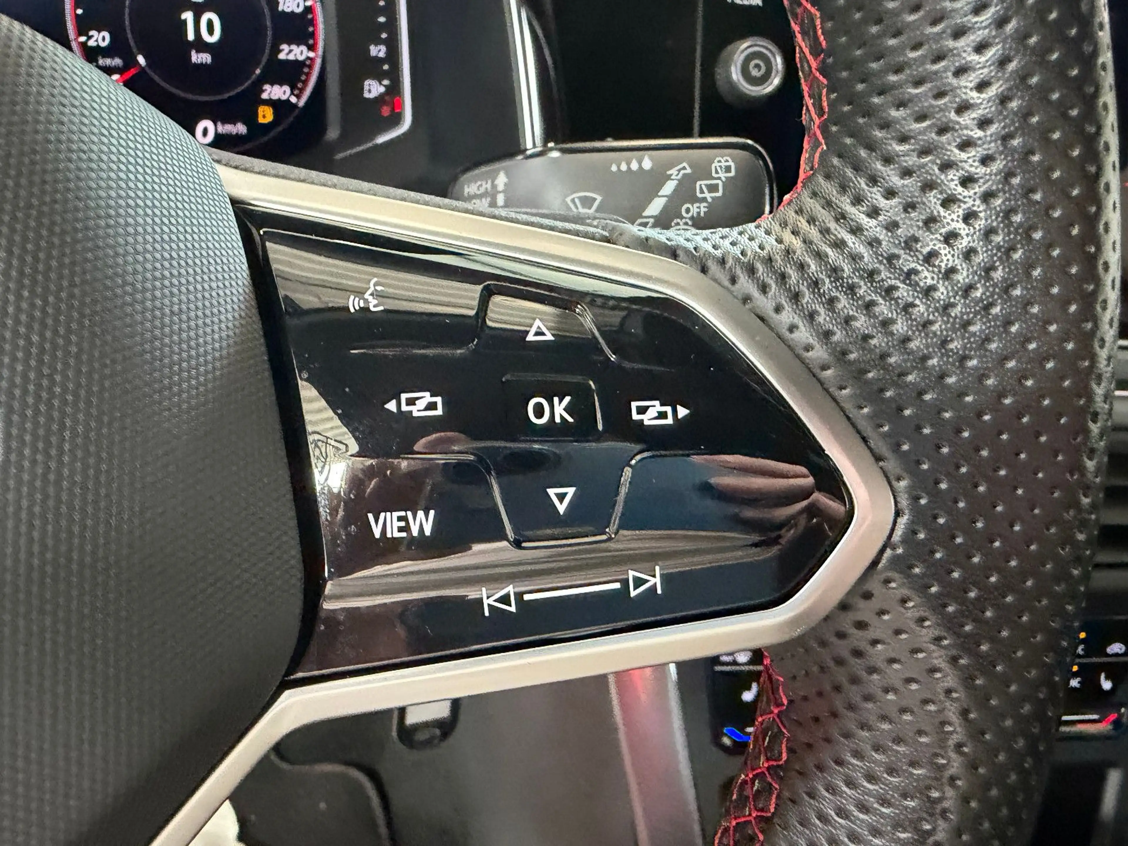 Volkswagen Polo GTI 2.0 TSI DSG *BEATS*CAM*FARO*MATRIX LED* — photo 14