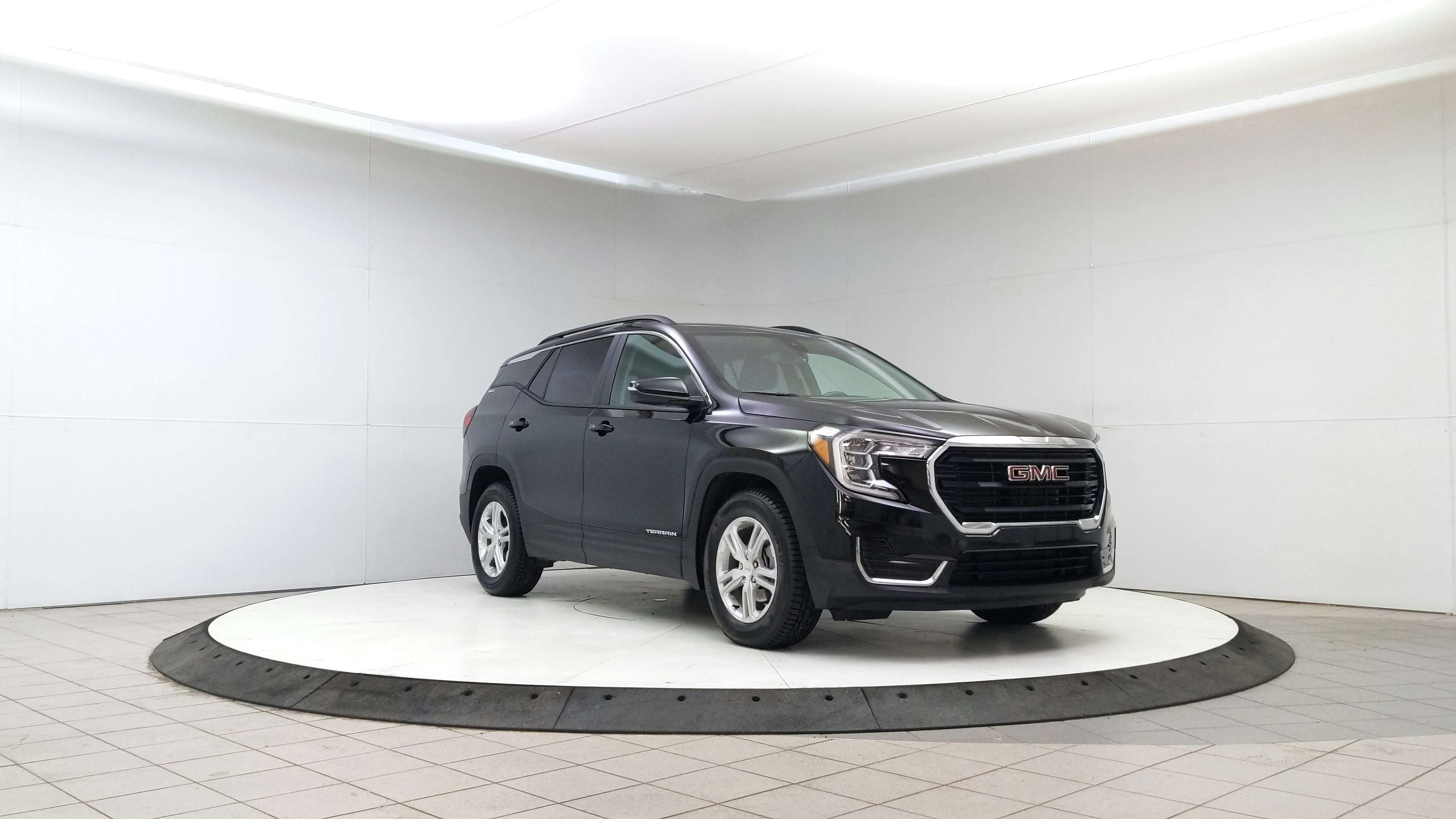  2024 GMC Terrain SLE FWD   