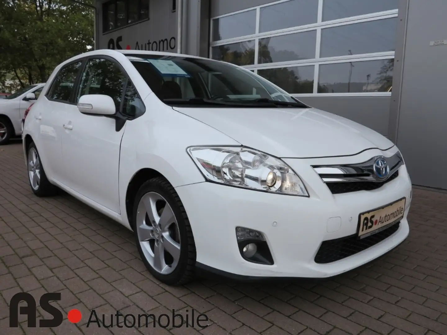 Toyota Auris Hybrid Executive 1.8 Navi*PDC*Kamera*Gar. Weiß - 1
