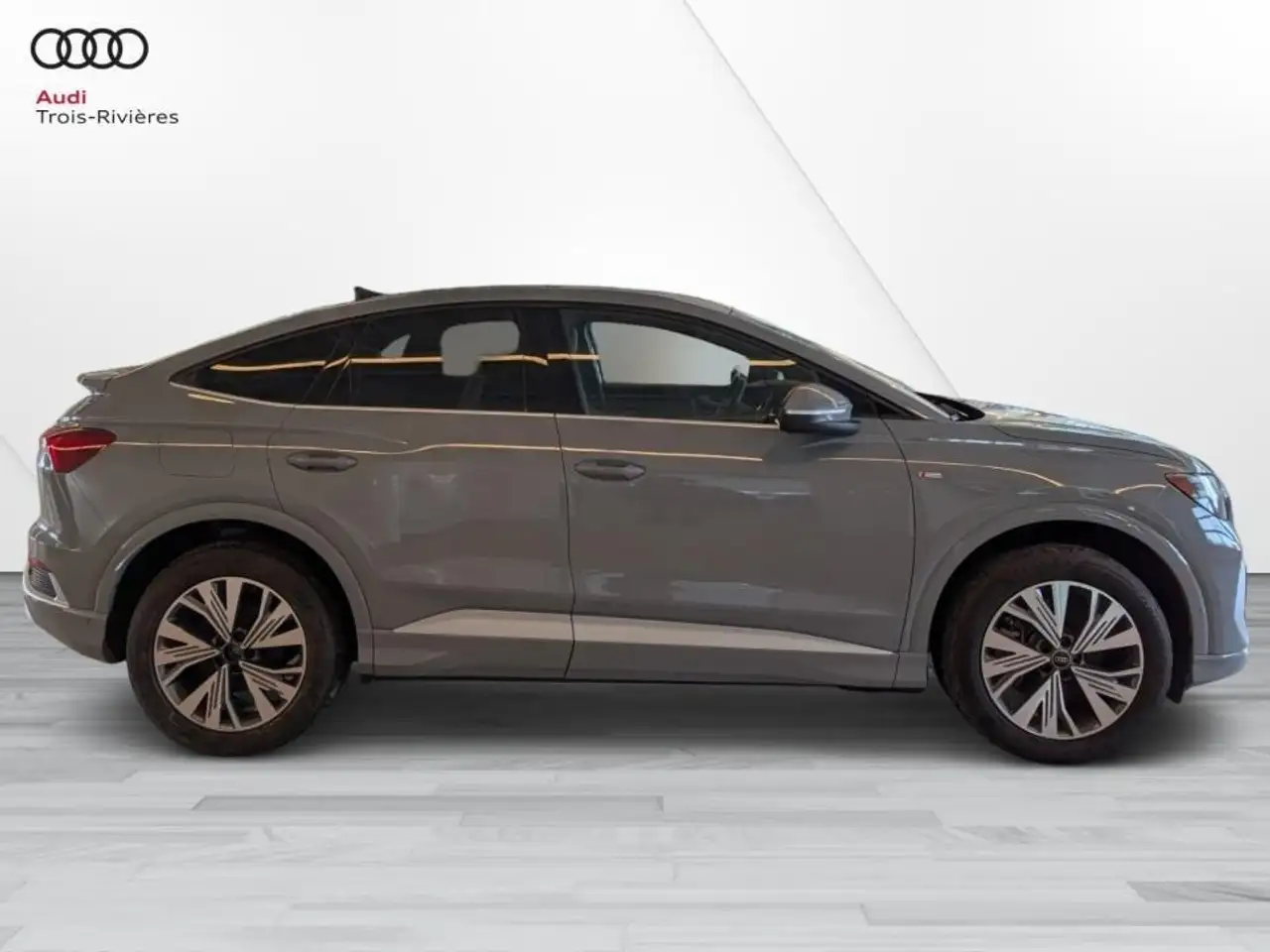 Audi Q4 e-tron снимка Audi Q4 e-tron