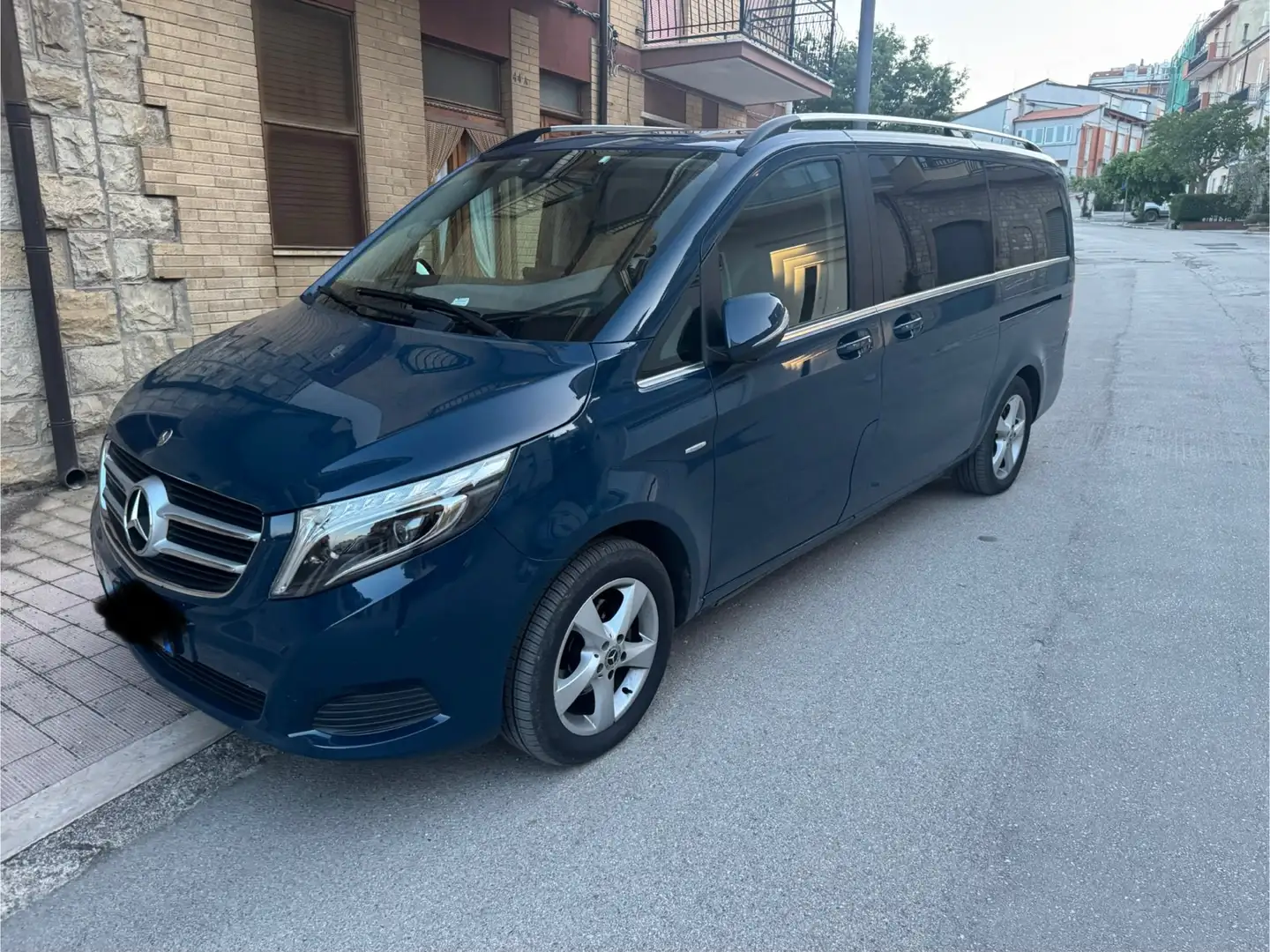 Mercedes-Benz V 220d Executive 163cv long Manuale E6 Blu/Azzurro - 1