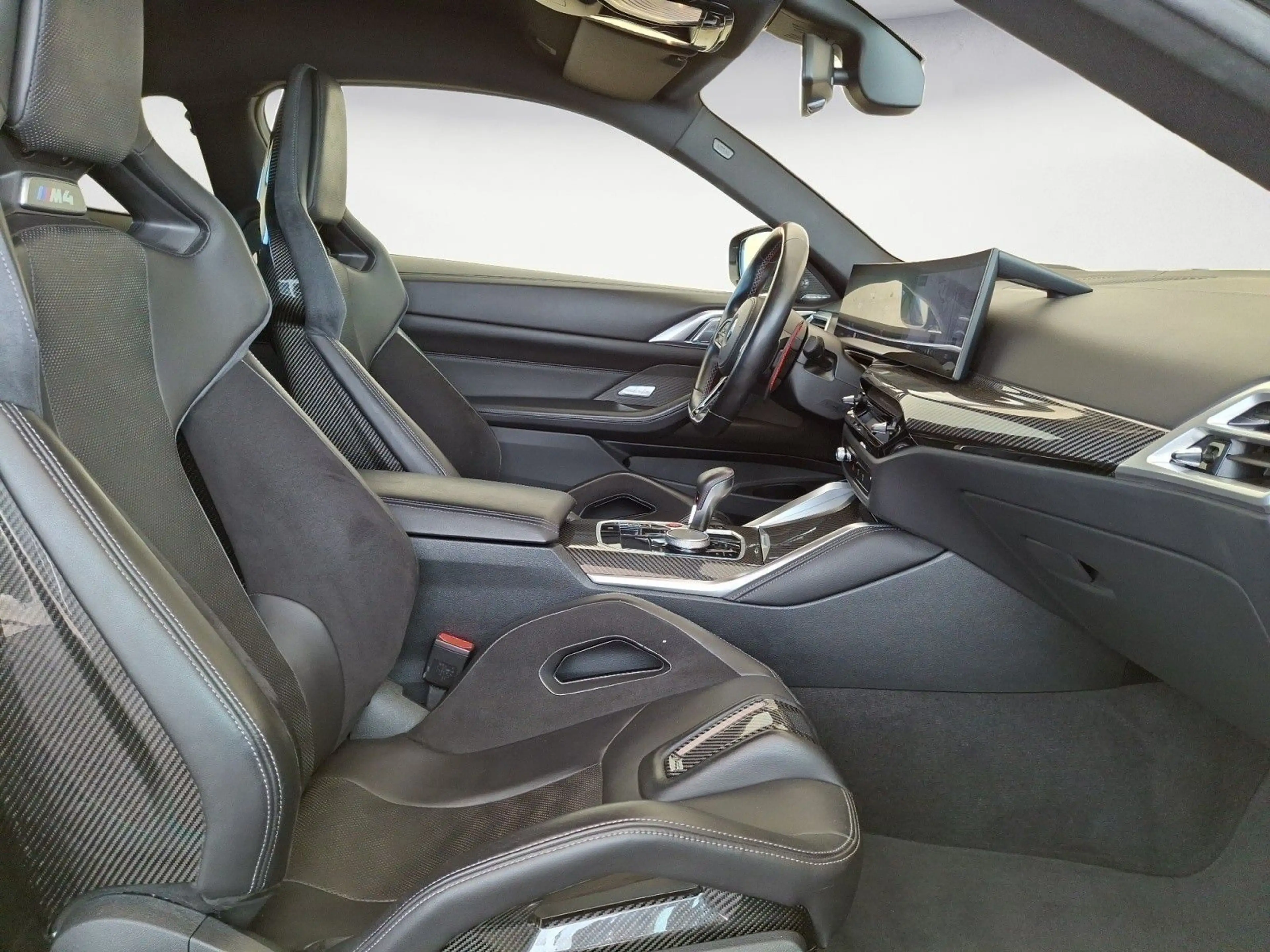 BMW M4 Competition M Carbon Exterieur Parking Plus M — photo 9