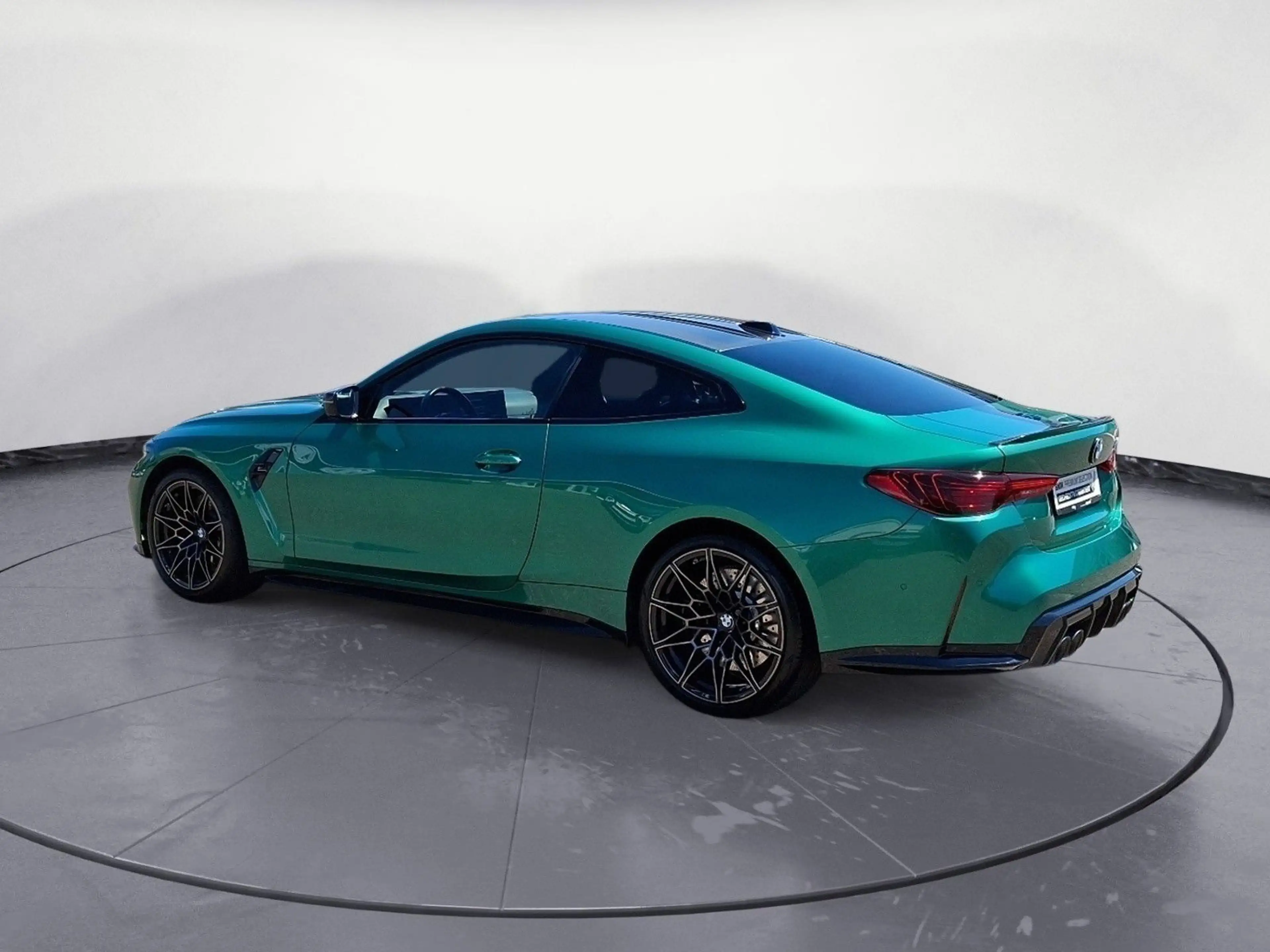 BMW M4 Competition M Carbon Exterieur Parking Plus M — photo 4