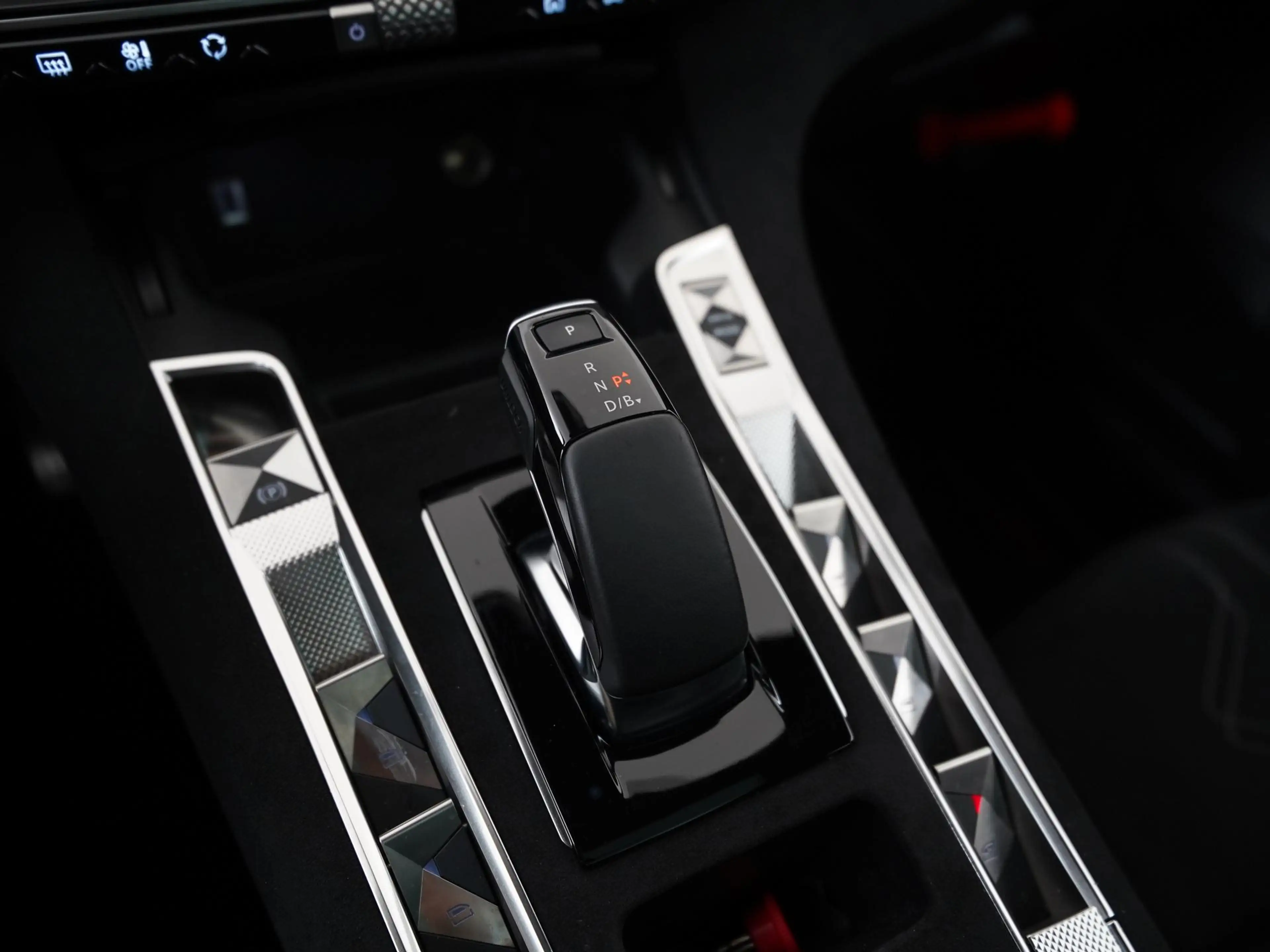 DS Automobiles DS 7 E-Tense 225 Performance Line+ | Panoramadak | Trek — photo 11