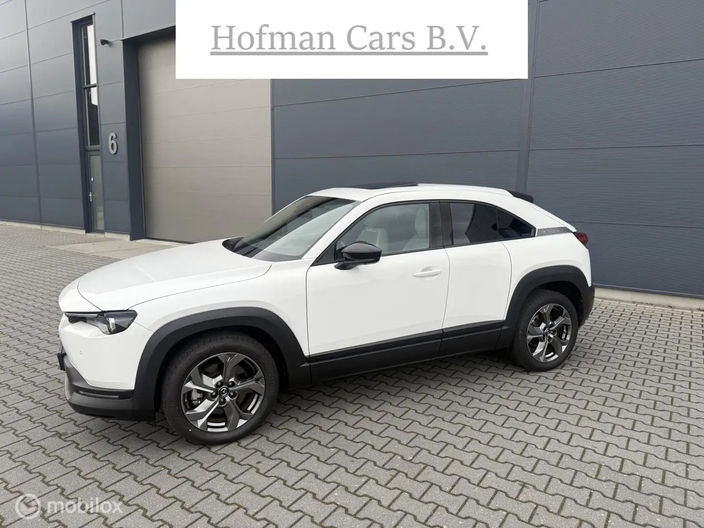 Mazda MX-30 e-SkyActiv 145 Luxury 36 kWh Weiß - 2
