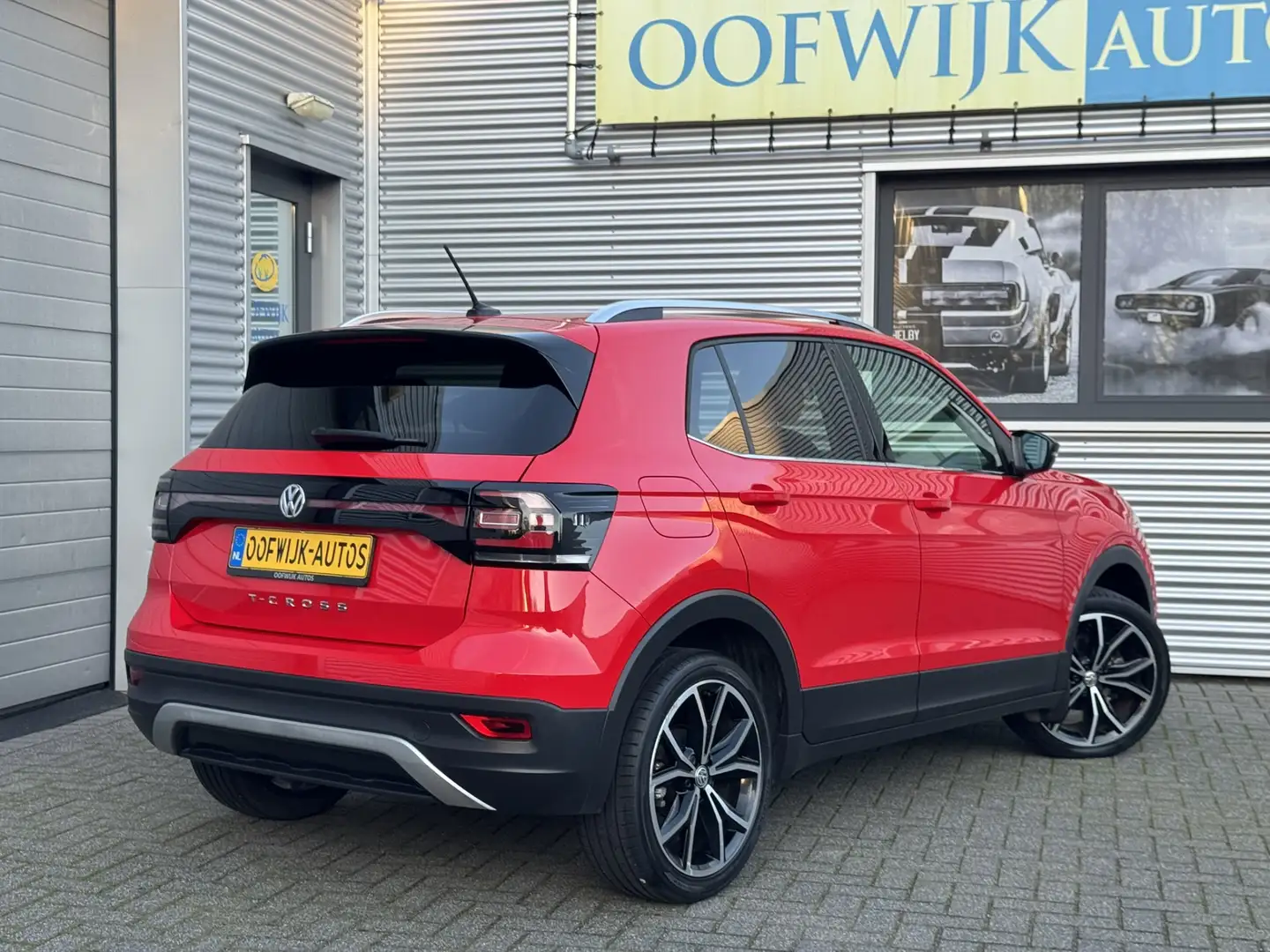 Volkswagen T-Cross 1.0 TSI Style Automaat Clima Led ACC Lane-Assist Красный - 2