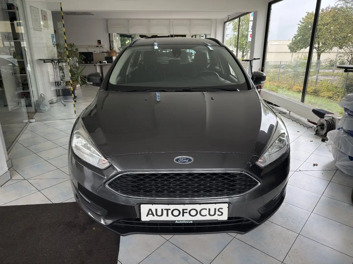 Ford Focus Turnier Business Gris - 2