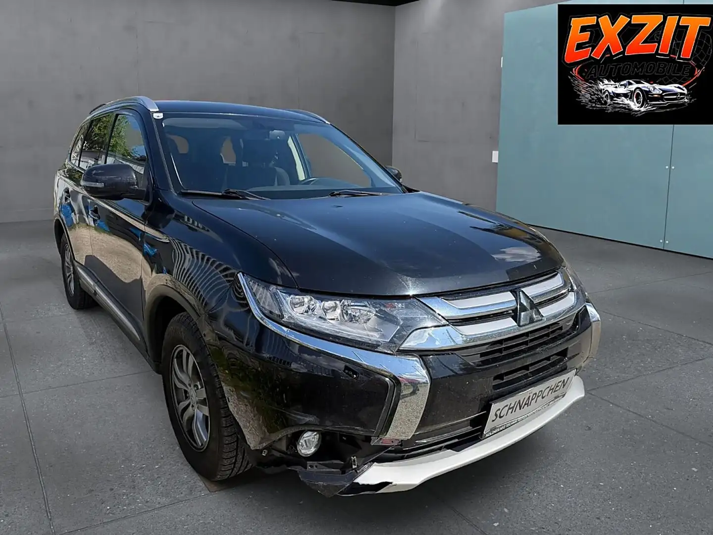 Mitsubishi Outlander 2,2 DI-D AS&G Intense+ Connect Schwarz - 1