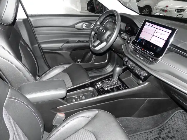 Jeep Compass view 4