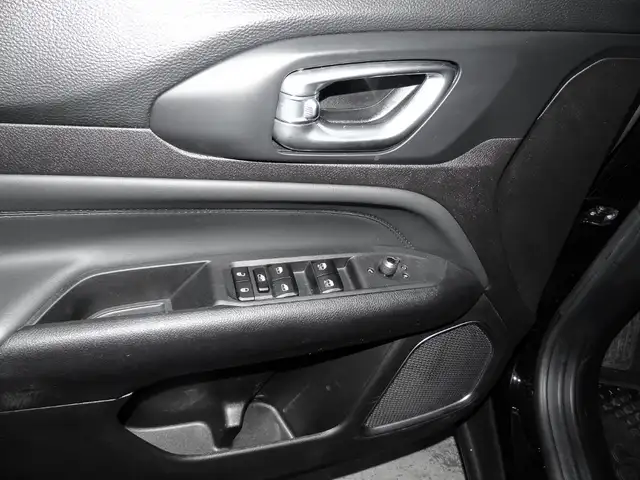 Jeep Compass view 14