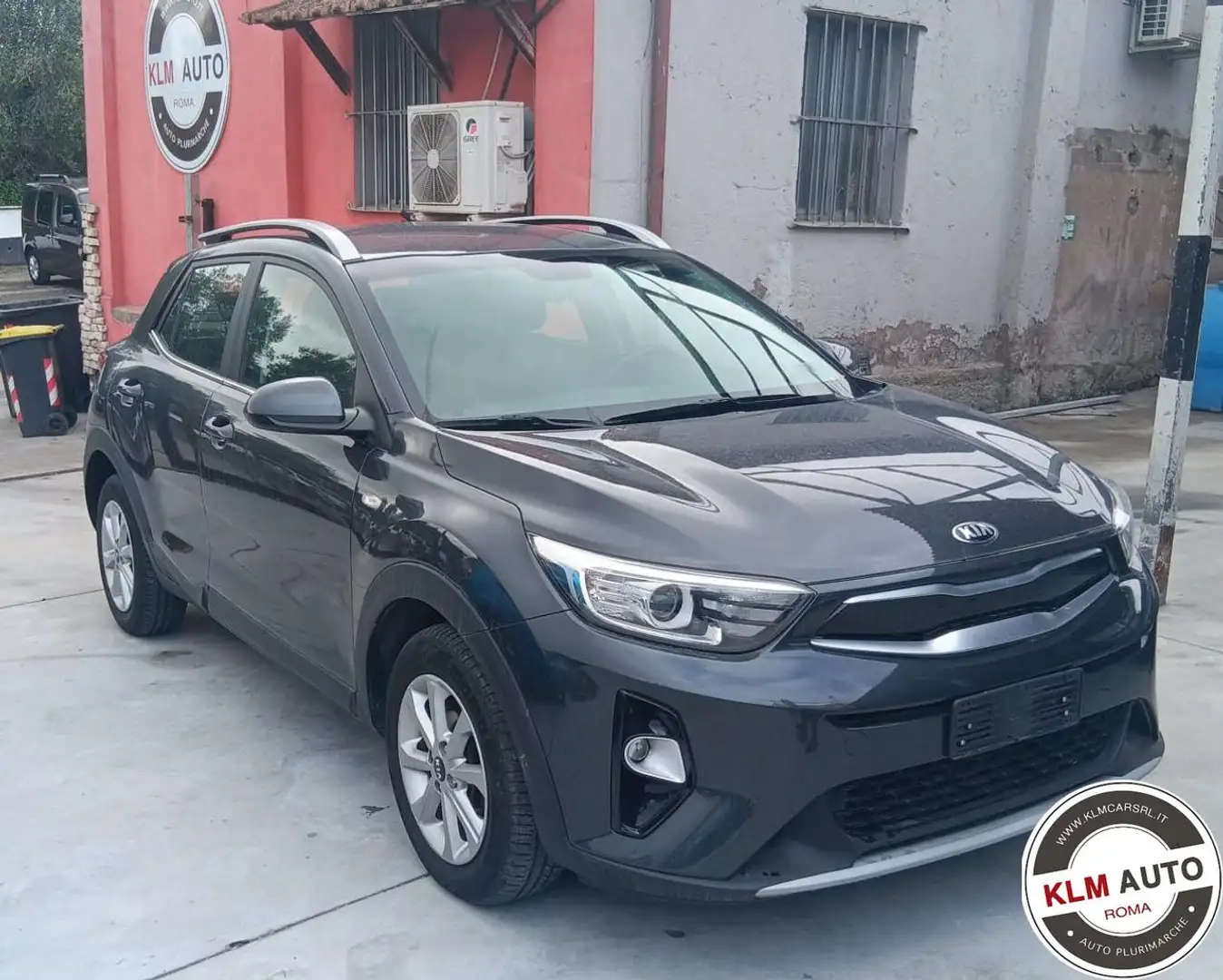 Kia Stonic 1.0 T-GDi 120 CV CAMBIO AUT/DISPONIBILE IN SEDE!!! Grigio - 2
