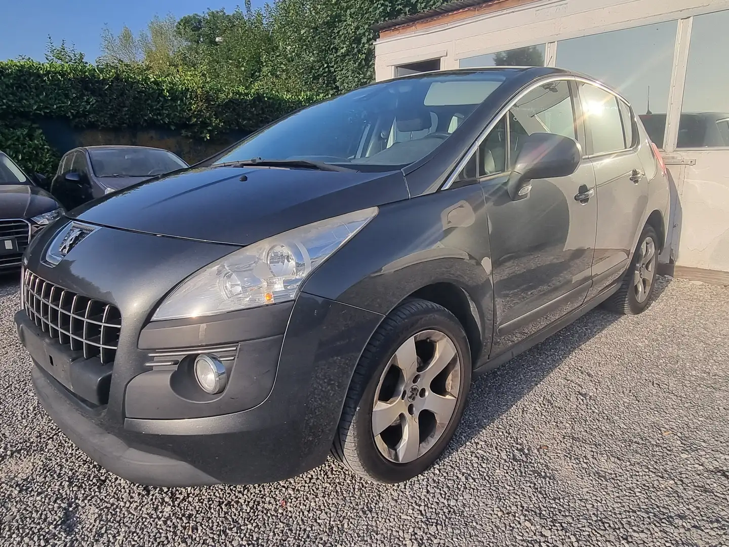 Peugeot 3008 1.6 HDi Confort Pack FAP BMP Gris - 1