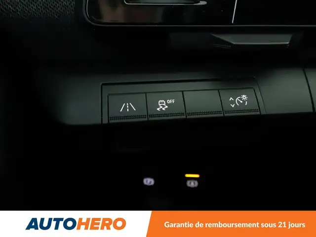 Renault Megane E-Tech view 30