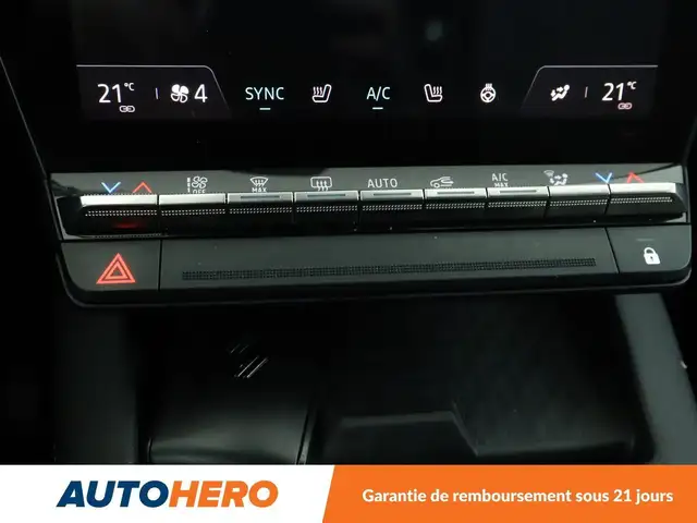 Renault Megane E-Tech view 24