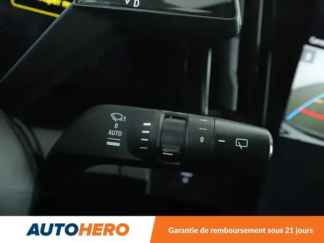 Renault Megane E-Tech view 25