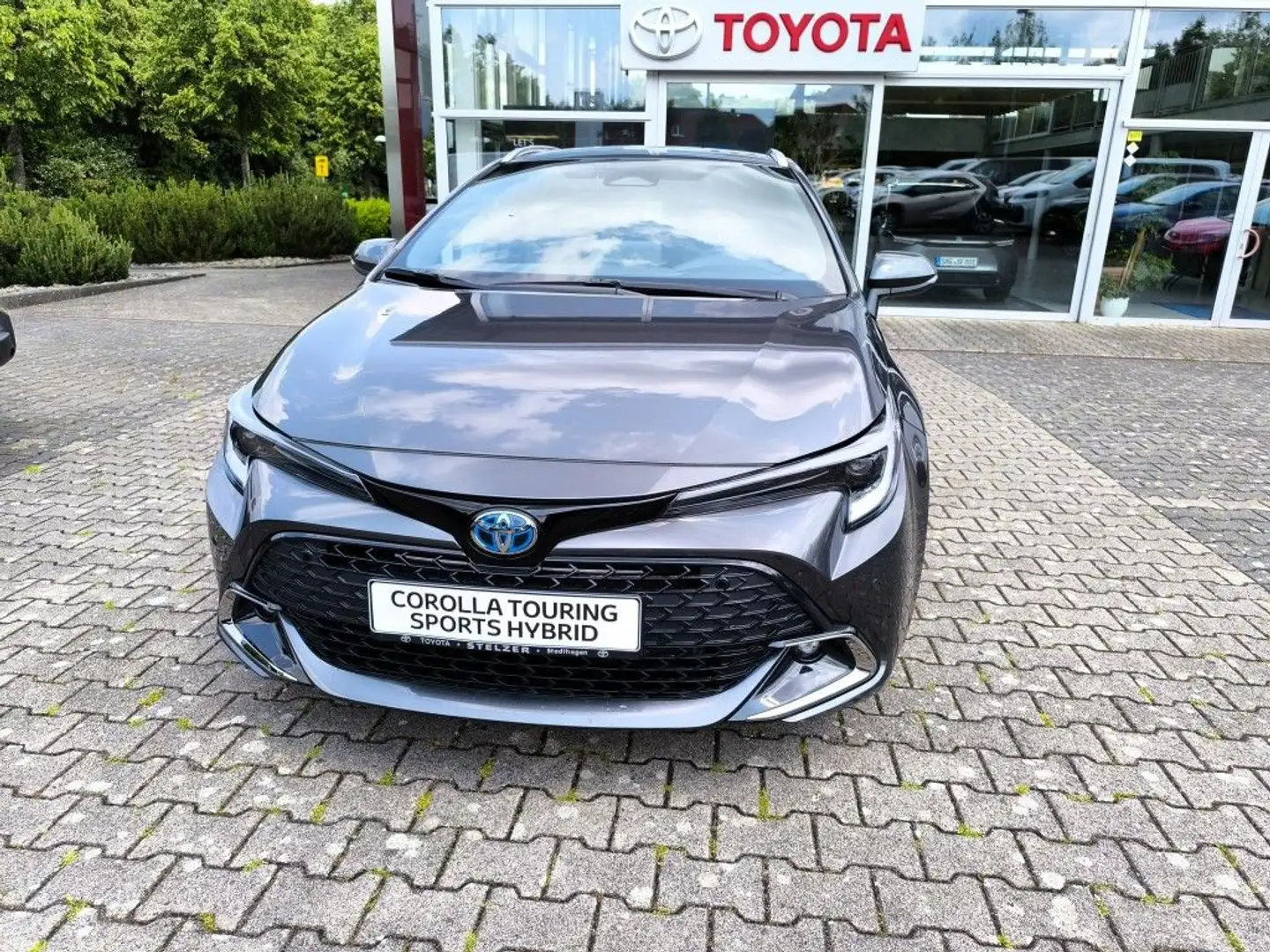 Toyota Corolla 2.0 Hybrid Touring Sports Teamplayer Grau - 2