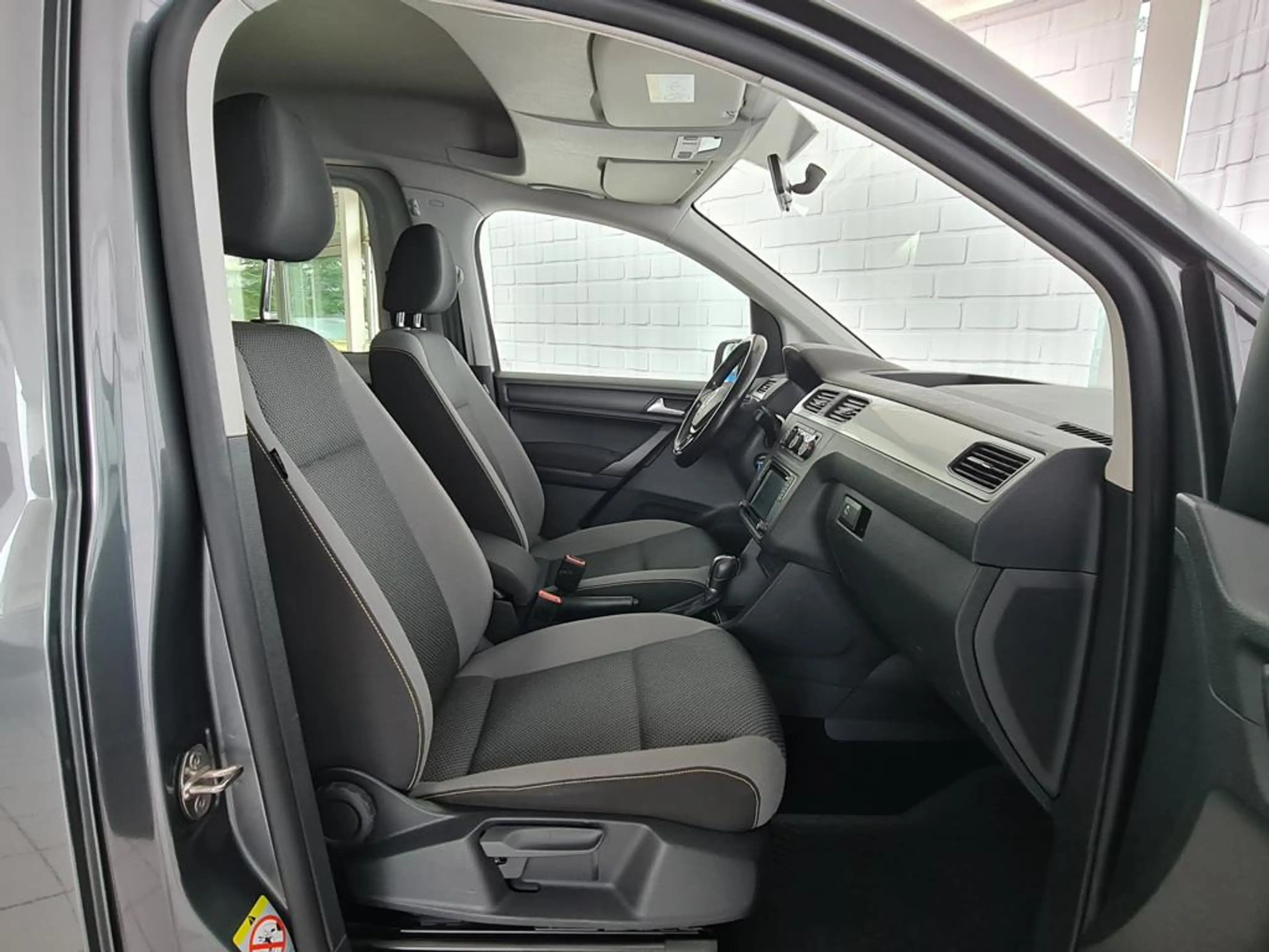 Volkswagen Caddy BMT, Sitzheizung, Tempomat, Kamera, AppConnect — photo 13