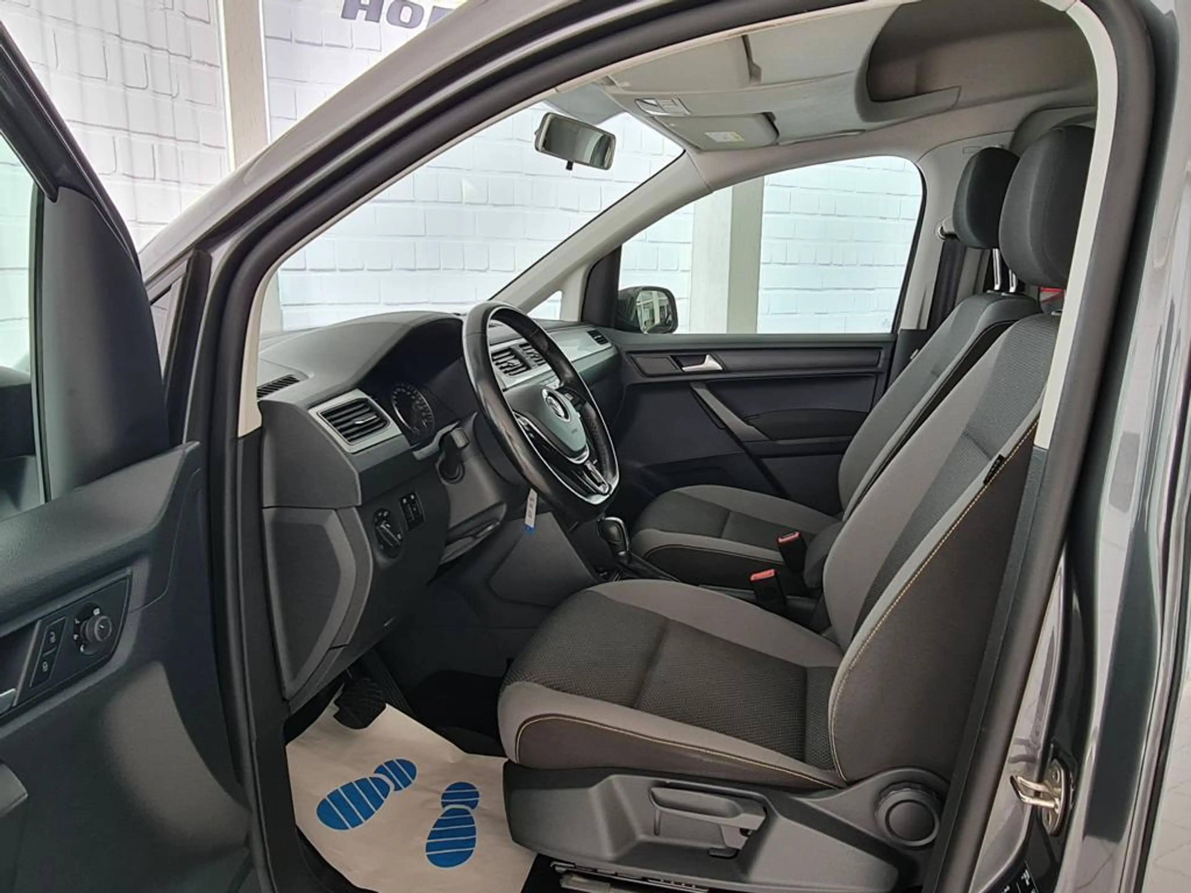Volkswagen Caddy BMT, Sitzheizung, Tempomat, Kamera, AppConnect — photo 11