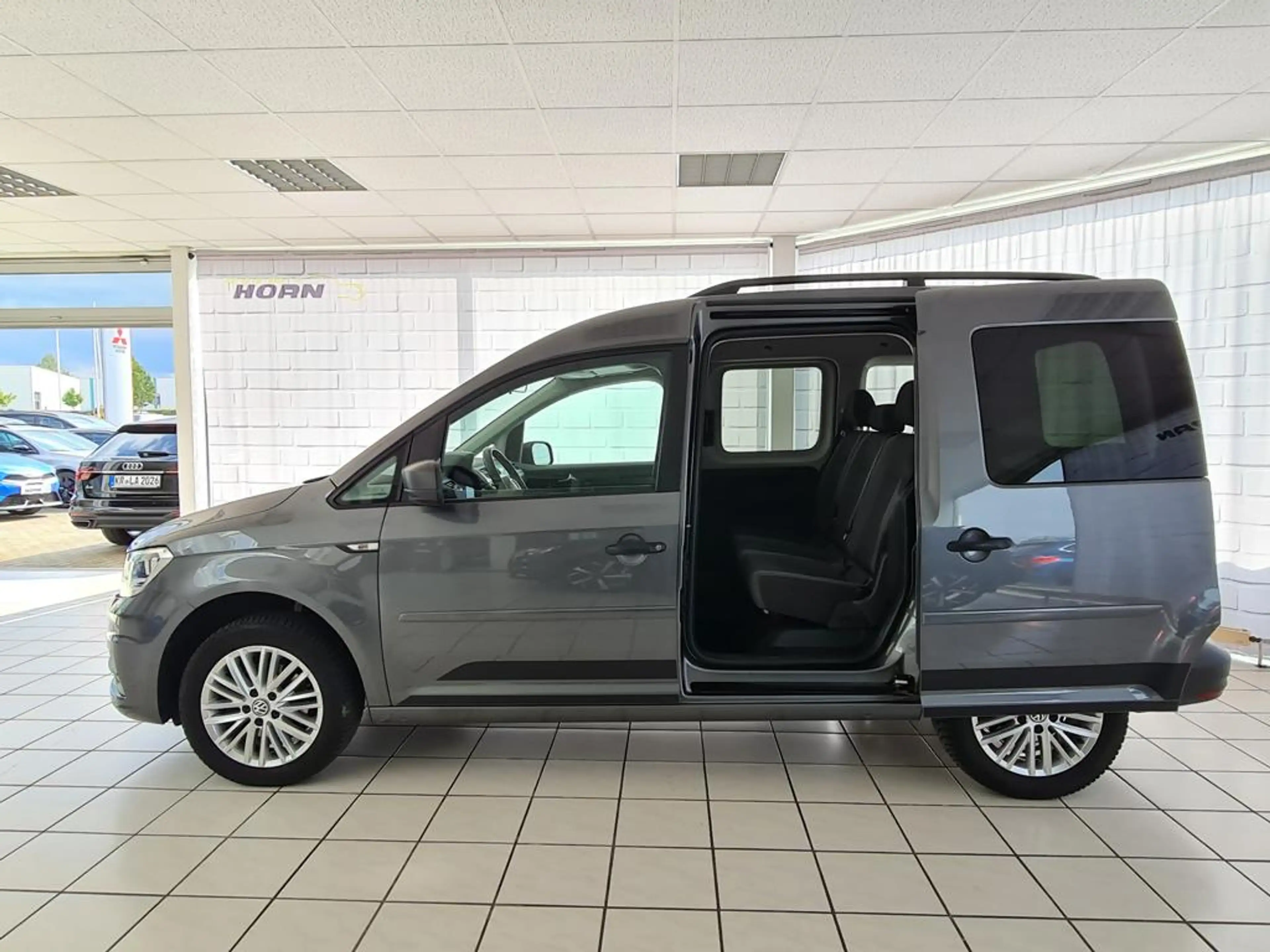 Volkswagen Caddy BMT, Sitzheizung, Tempomat, Kamera, AppConnect — photo 5