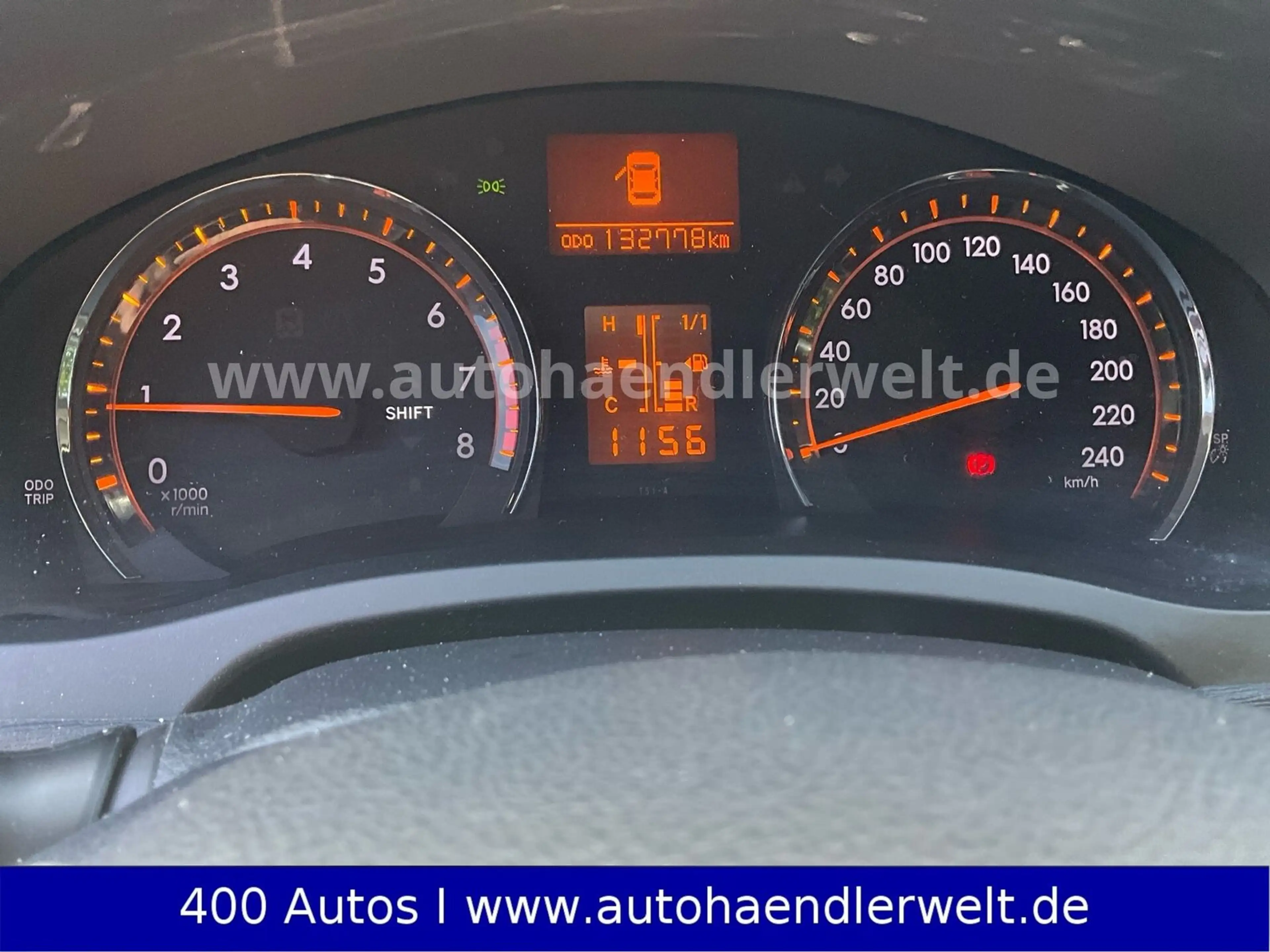Toyota Avensis Kombi 1.6 Edition Xenon Alu — photo 10