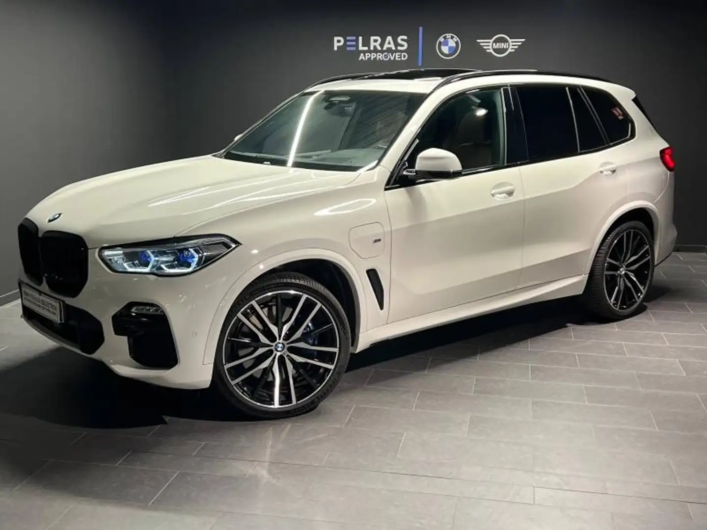 BMW X5 xDrive45e 394ch M Sport 17cv Blanc - 1