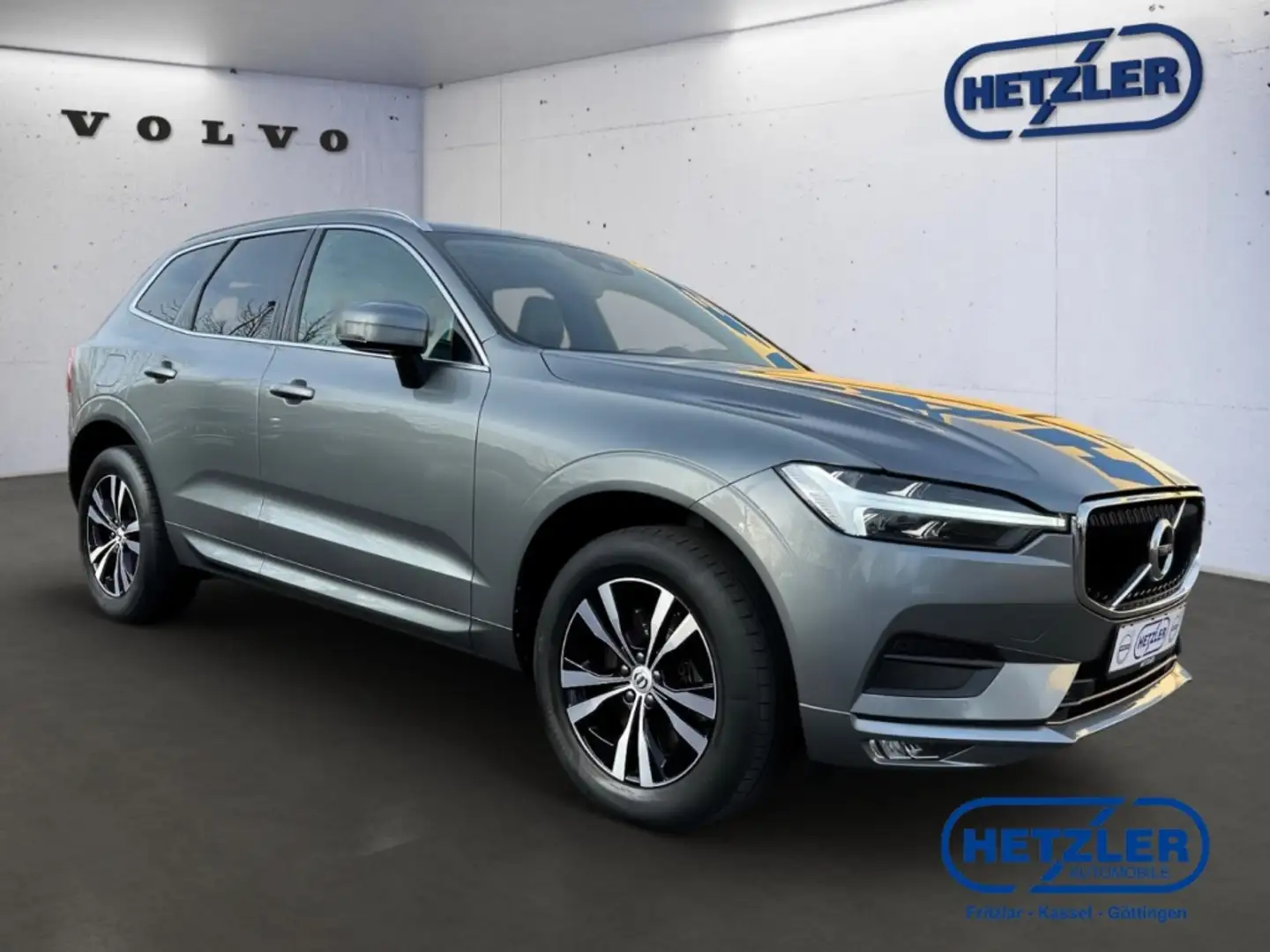 Volvo XC60 Momentum Pro 2WD AHK Navi Digitales Cockpit Sounds Grigio - 2