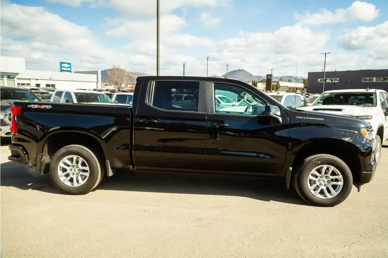 Chevrolet Silverado 1500 снимка Chevrolet Silverado 1500