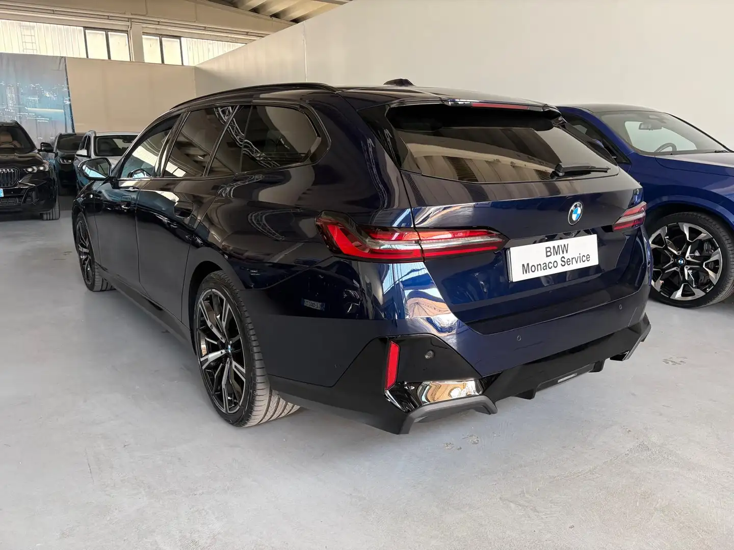 BMW 520 Serie 5 G61 520d Touring 48V xdrive Msport PRO Blau - 2