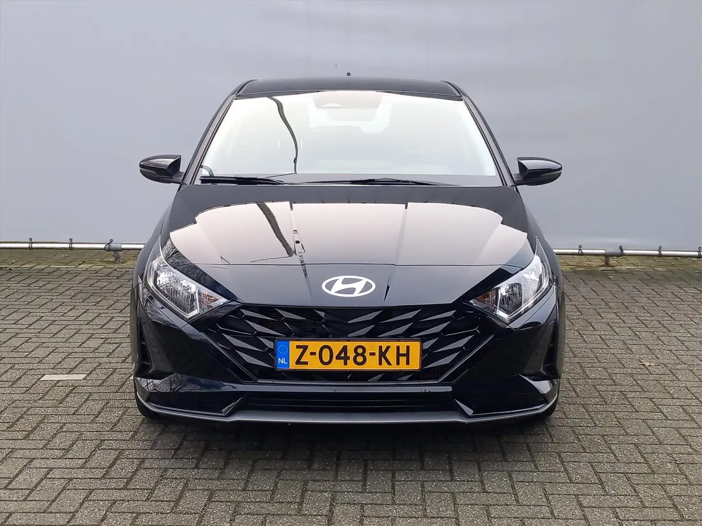 Hyundai i20 1.0 T-GDI MHEV 100pk Comfort | Cruise | Airco | Ap Zwart - 2
