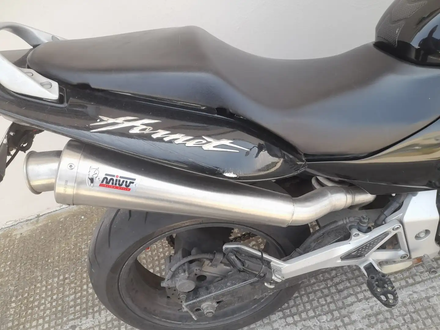 Honda Hornet - 2