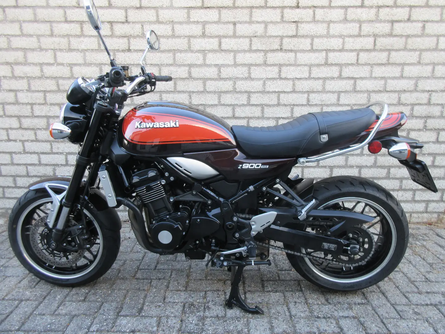 Kawasaki Z900RS Rosso - 1