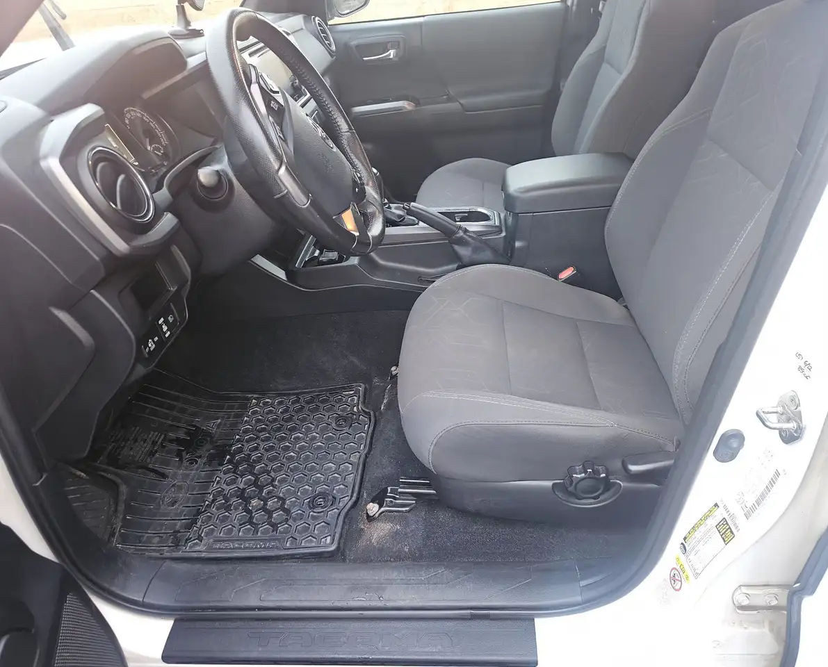 Toyota Tacoma снимка Toyota Tacoma