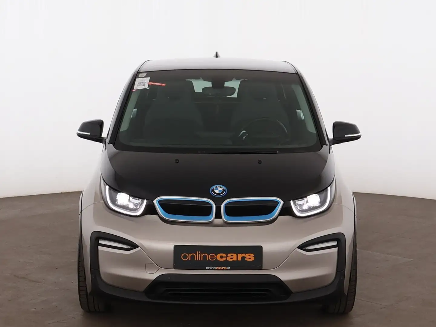 BMW i3 42kWh Aut LED WAERMEPUMPE NAVI SITZHZG TEMP Grau - 2