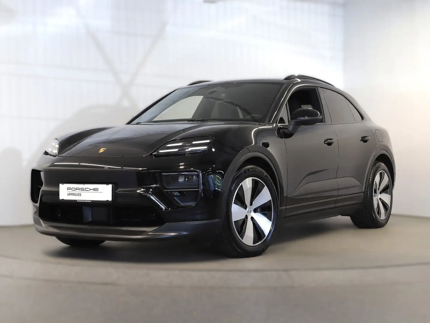 Porsche Macan 4 Schwarz - 1