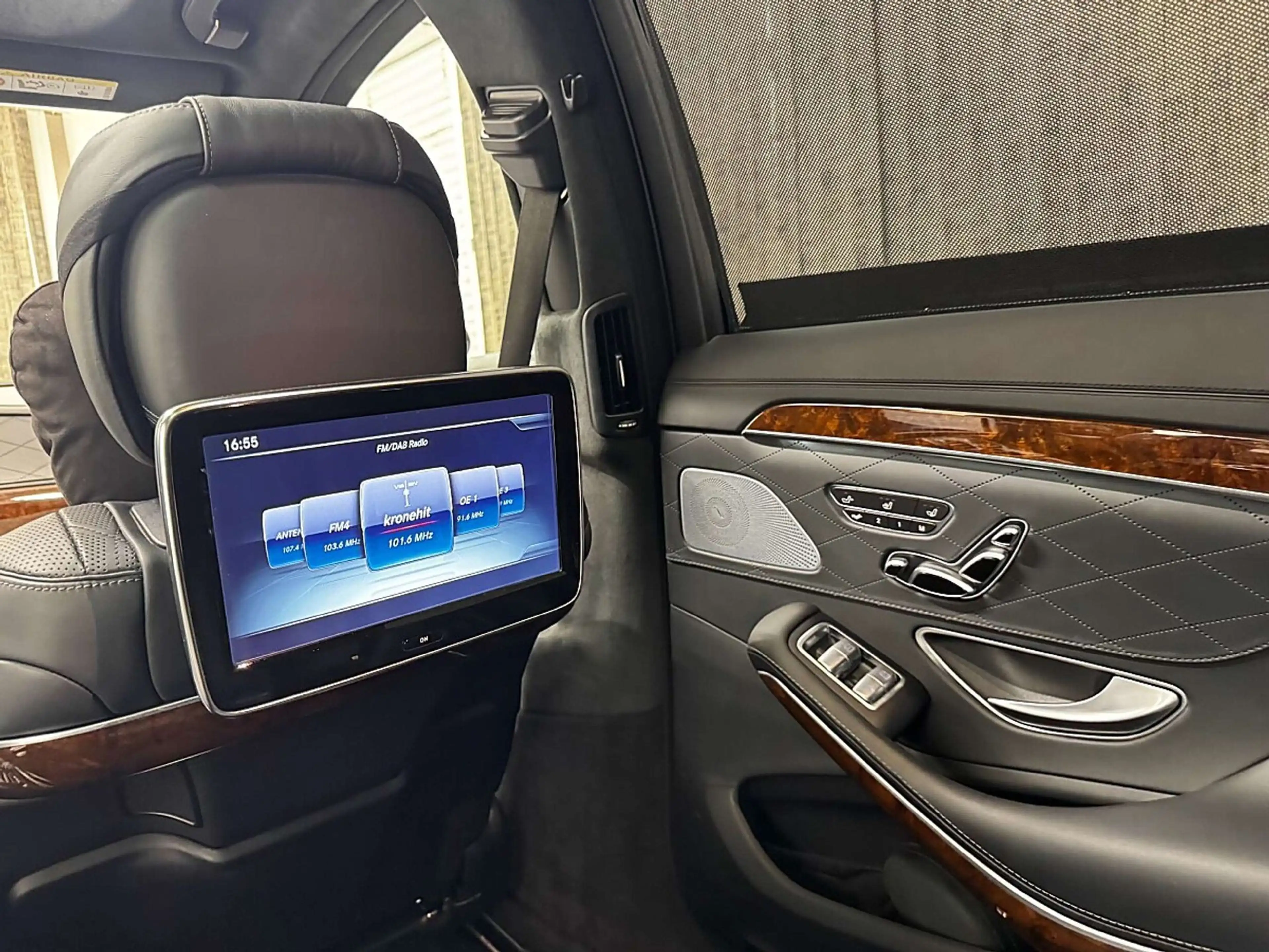 Mercedes-Benz S 350 BlueTEC lang Aut. AMG-LINE/ CHAFFEUR-PAKET/ EXK... — photo 17
