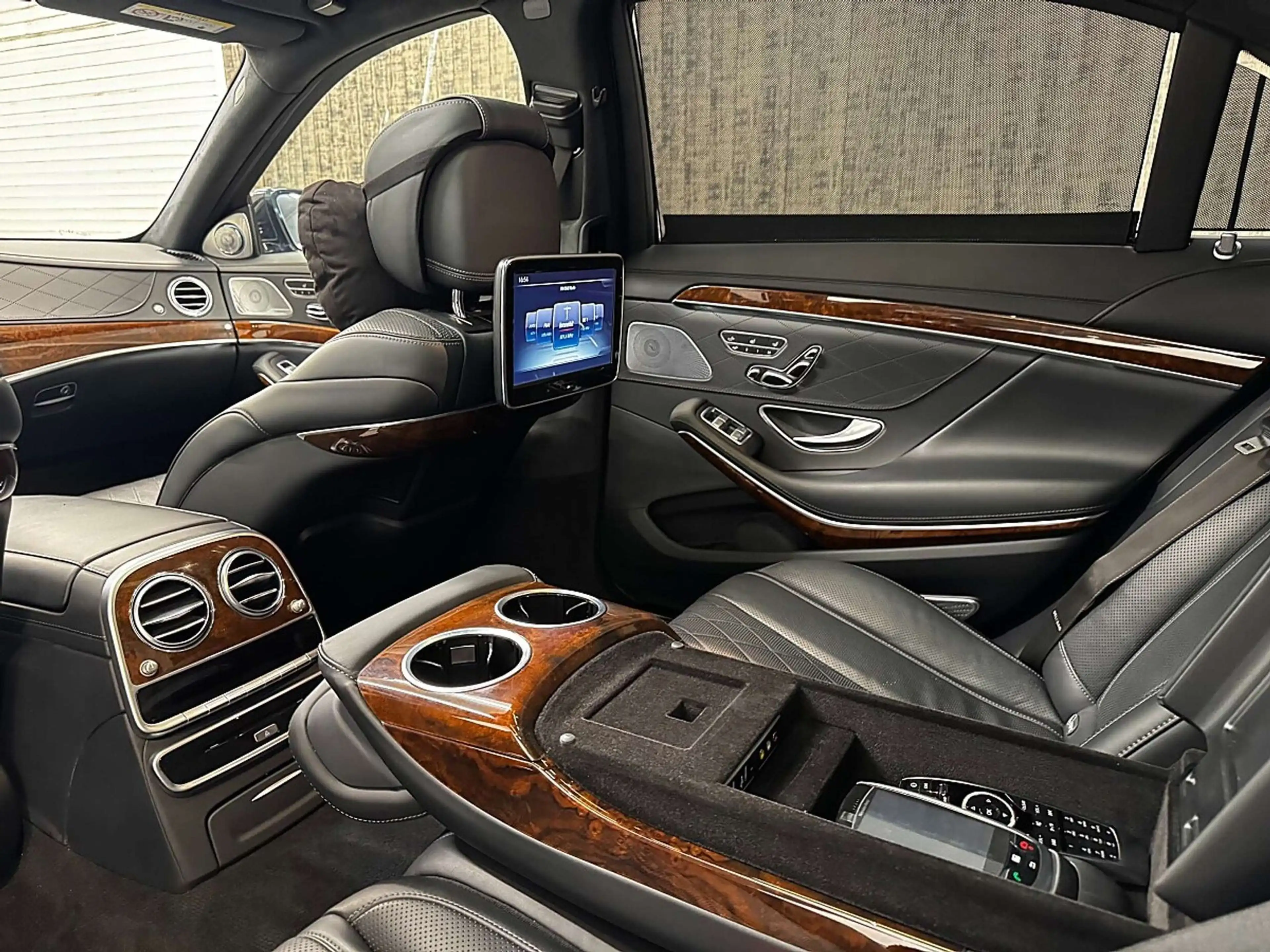 Mercedes-Benz S 350 BlueTEC lang Aut. AMG-LINE/ CHAFFEUR-PAKET/ EXK... — photo 15
