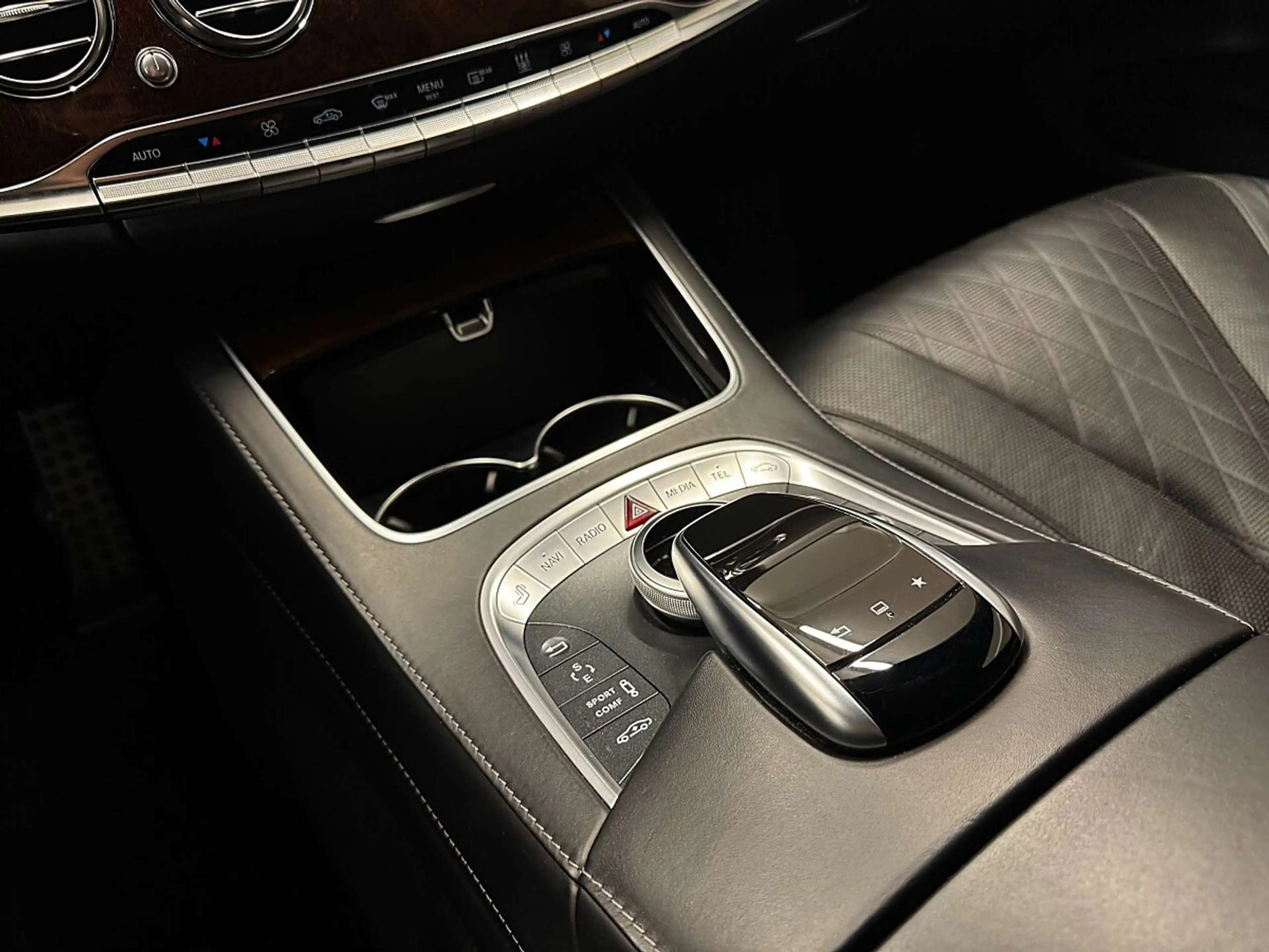 Mercedes-Benz S 350 BlueTEC lang Aut. AMG-LINE/ CHAFFEUR-PAKET/ EXK... — photo 21