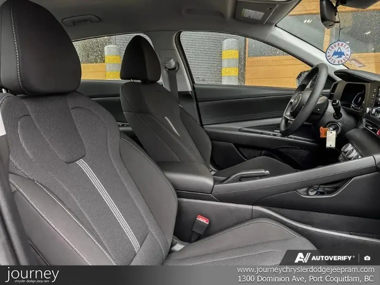 Hyundai ELANTRA photo Hyundai ELANTRA