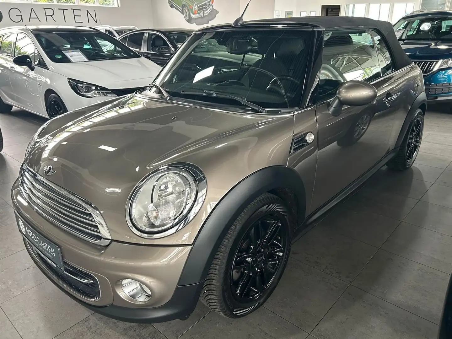 MINI Cooper Cabrio *PDC*Allwetterreifen*Leder Bej - 1