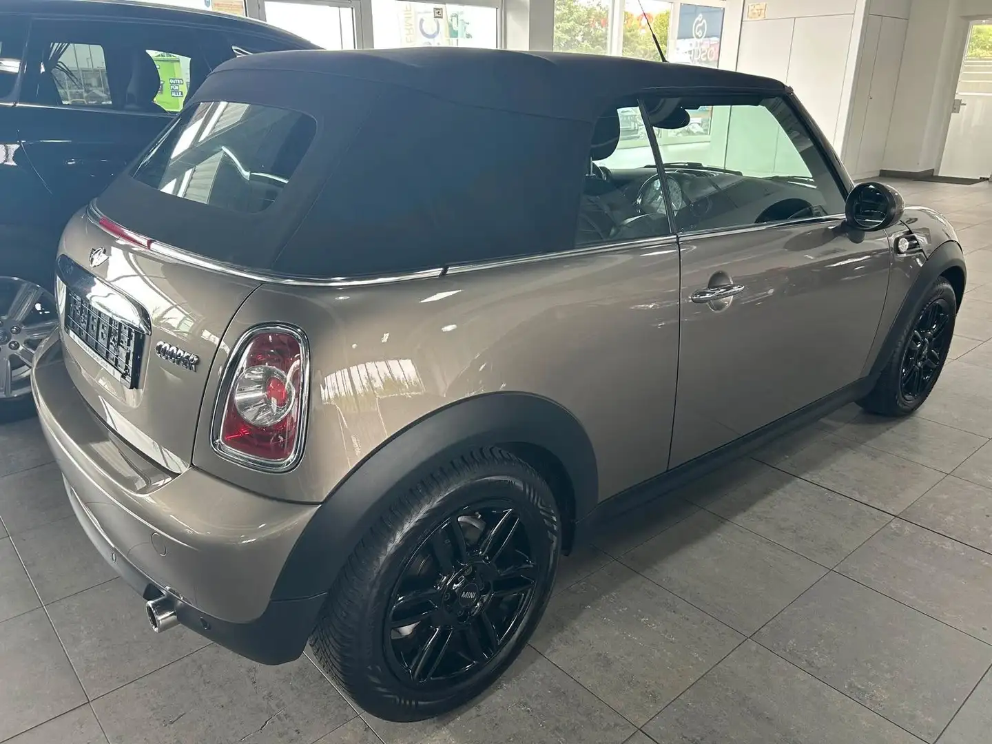 MINI Cooper Cabrio *PDC*Allwetterreifen*Leder Bej - 2