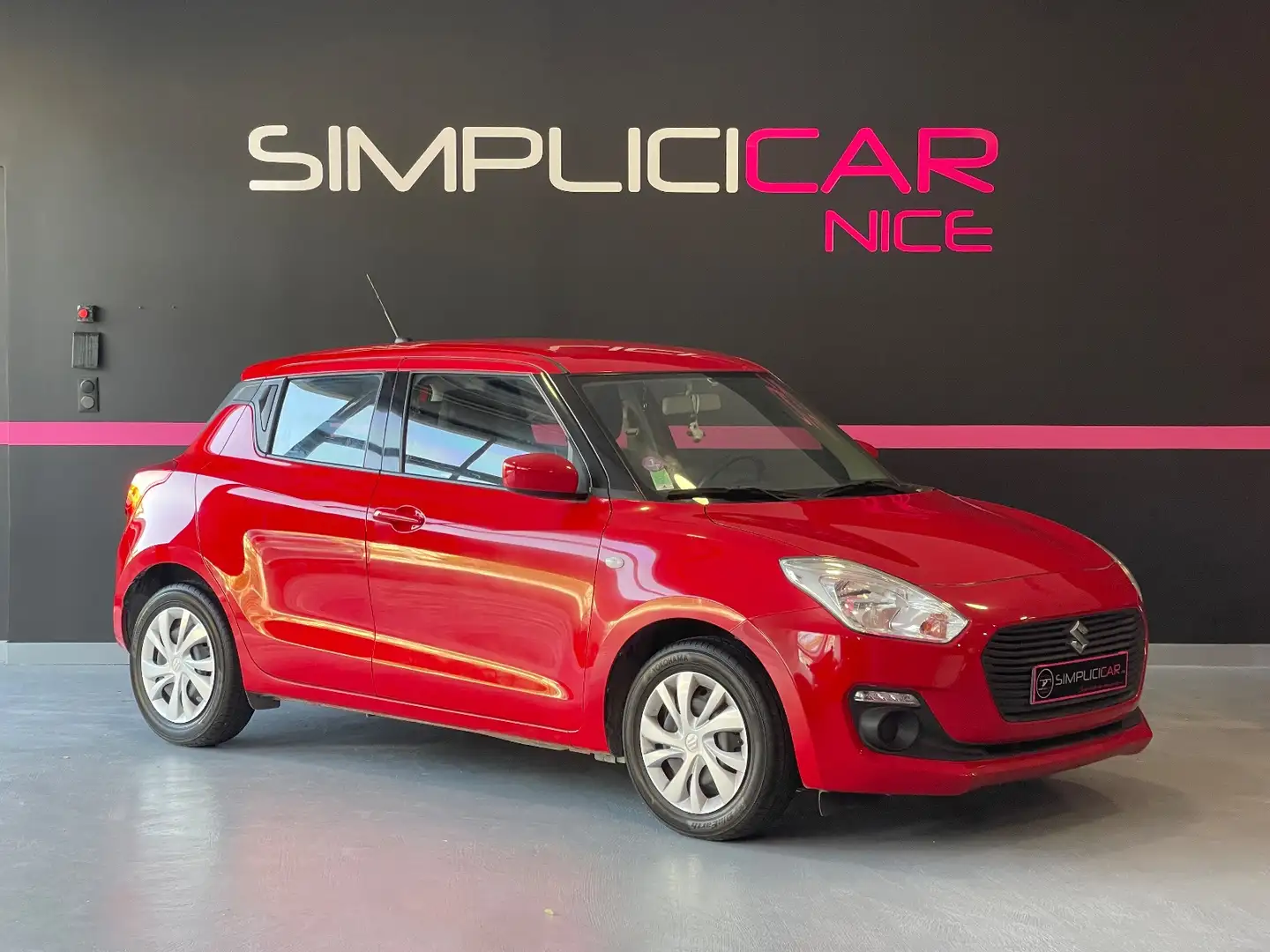 Suzuki Swift Privilège Roşu - 1