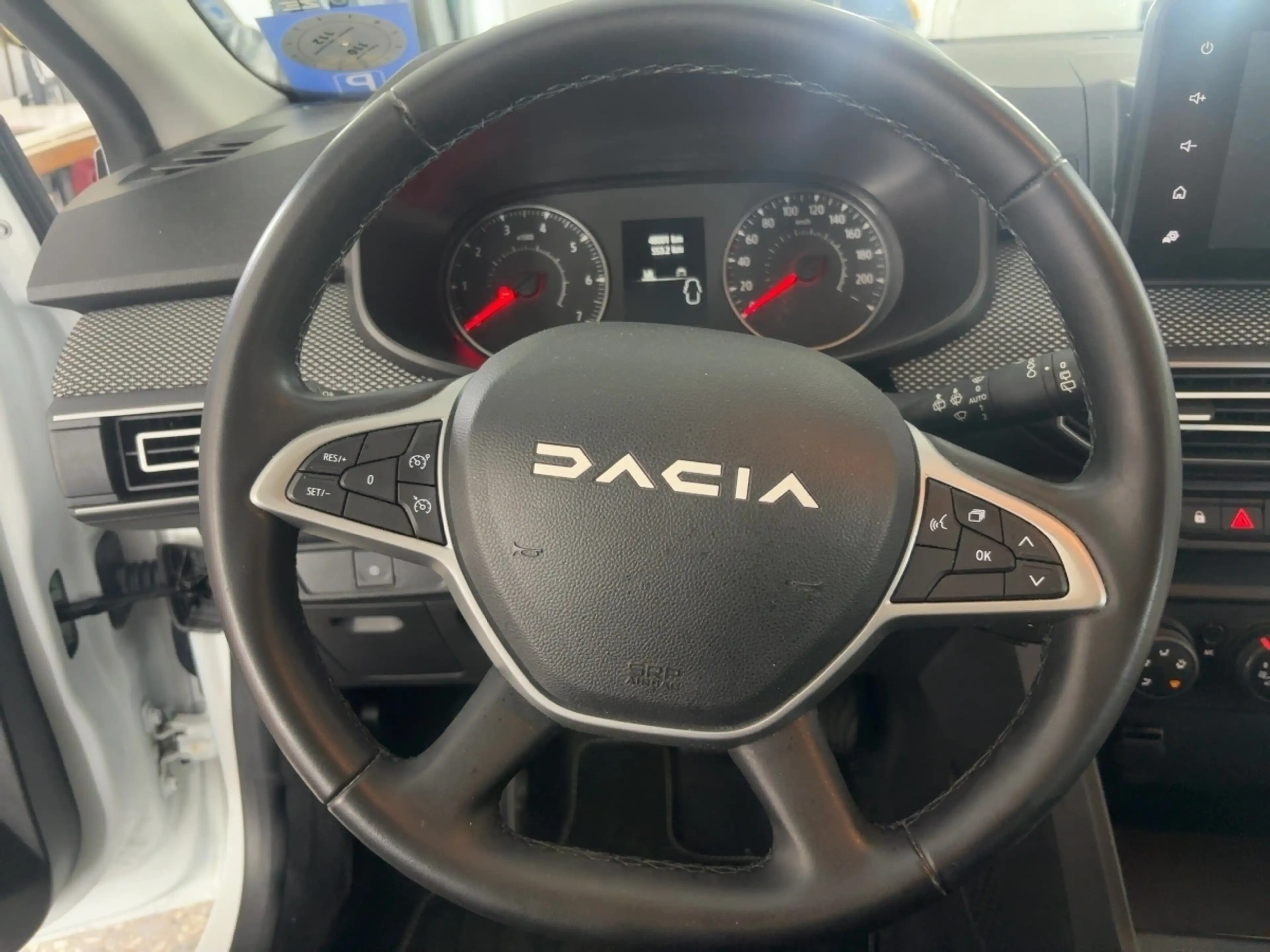 Dacia Sandero III 1.0 TCe 90 Expression — photo 10