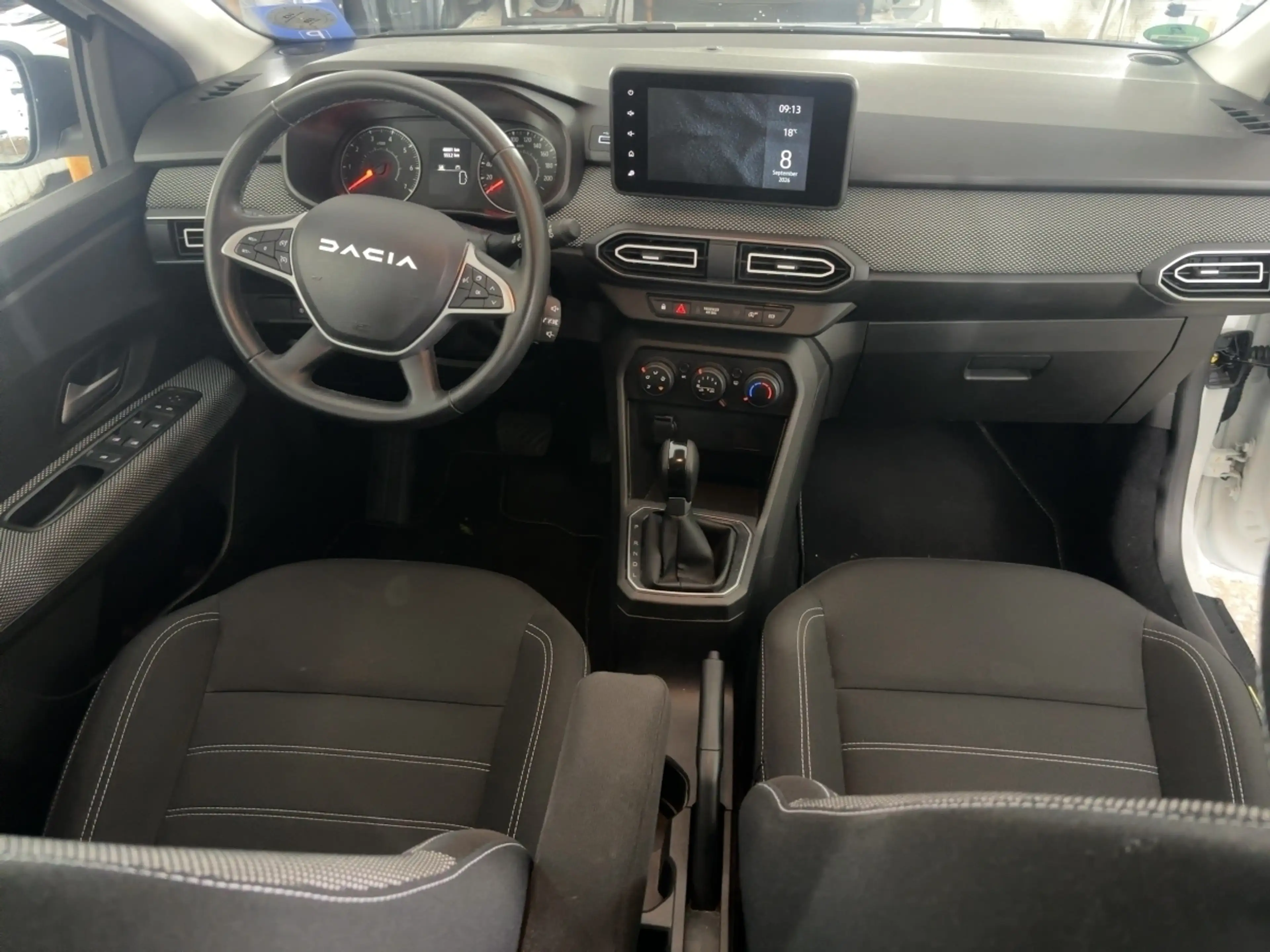 Dacia Sandero III 1.0 TCe 90 Expression — photo 9