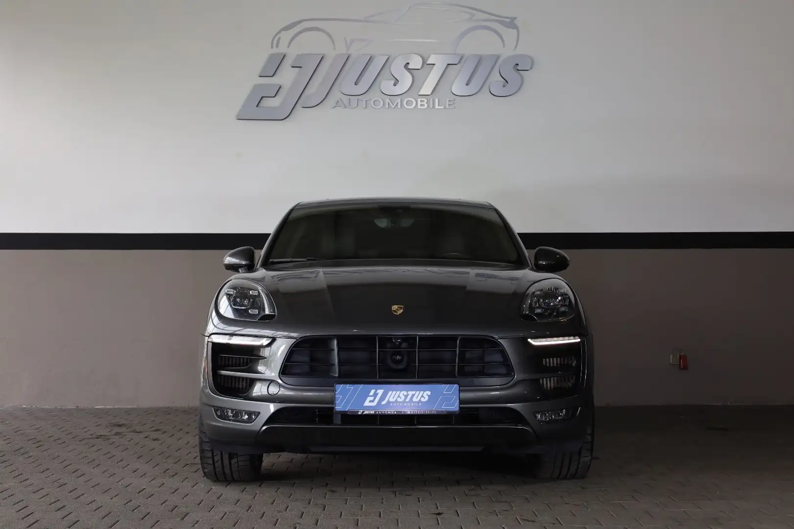 Porsche Macan GTS/AIRMATIC/PANO/SHZ/TTW/ACC/SPUR/SBL/R21 Grigio - 2
