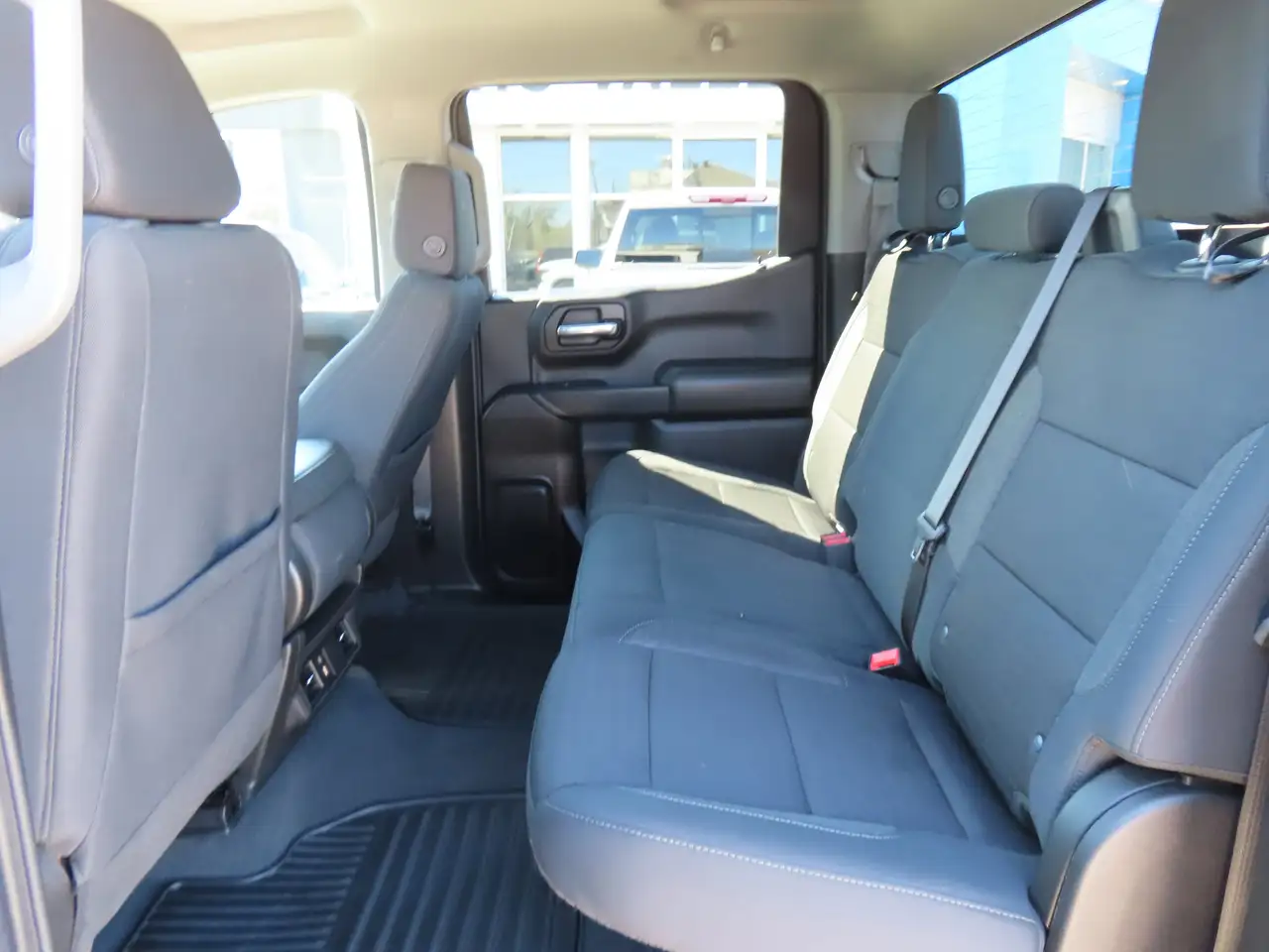 Chevrolet Silverado 1500 снимка Chevrolet Silverado 1500