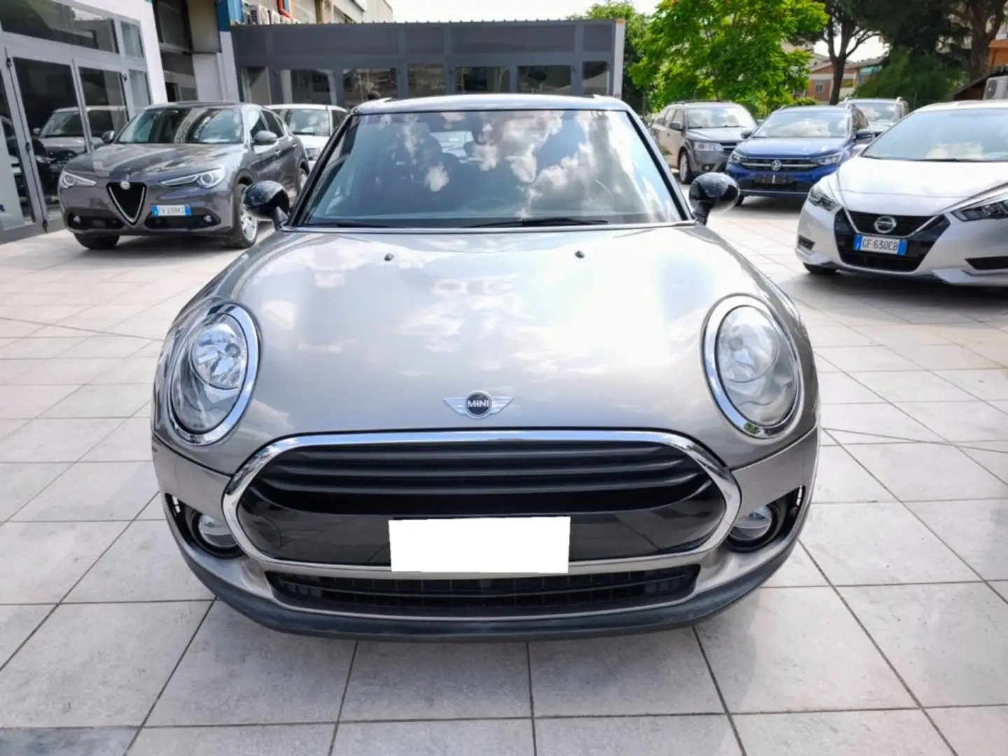 MINI Cooper D Clubman 2.0 Hype Automatic Navi Grijs - 2