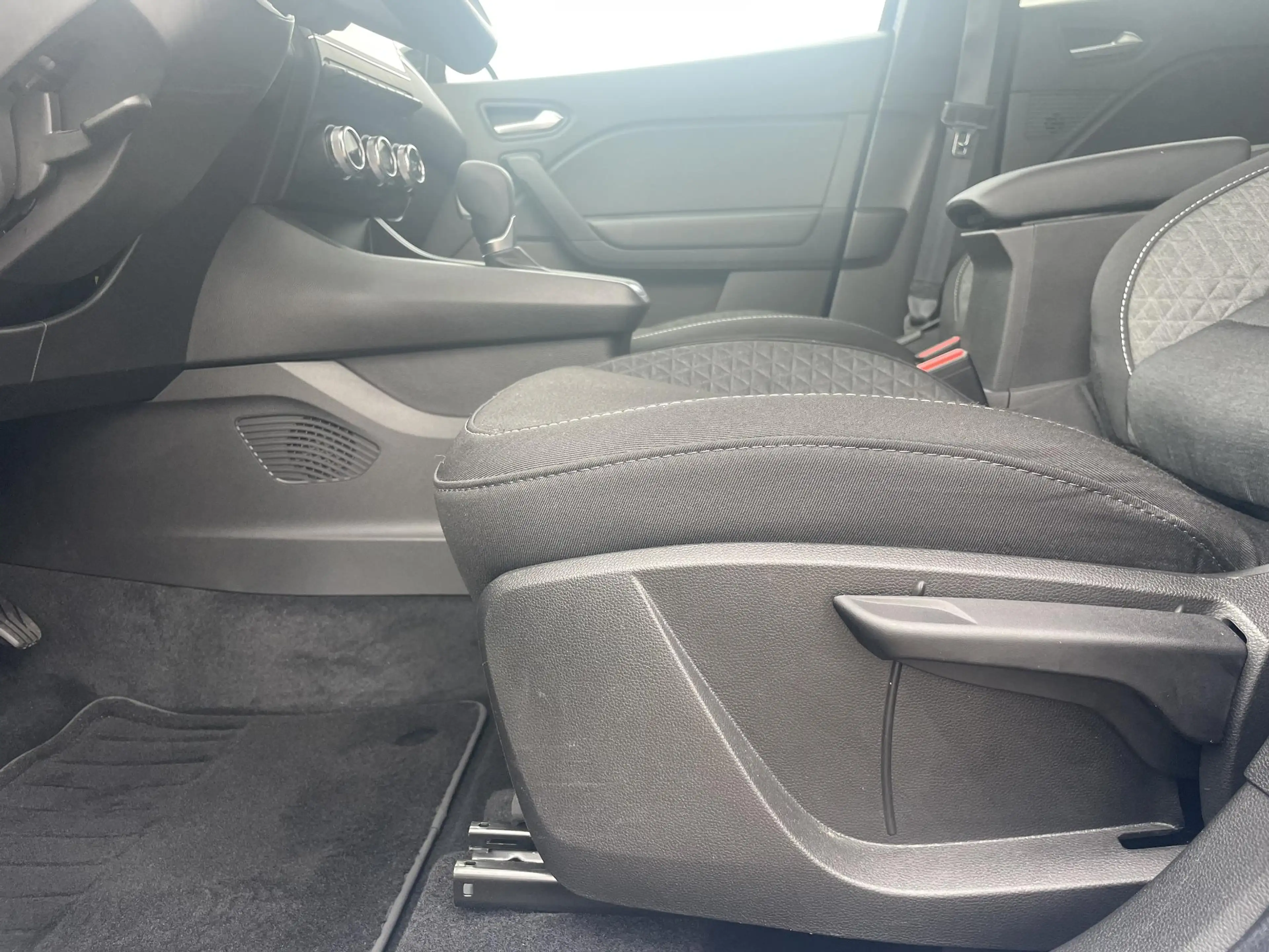Mitsubishi ASX 1.6 HEV AT Intense — photo 18