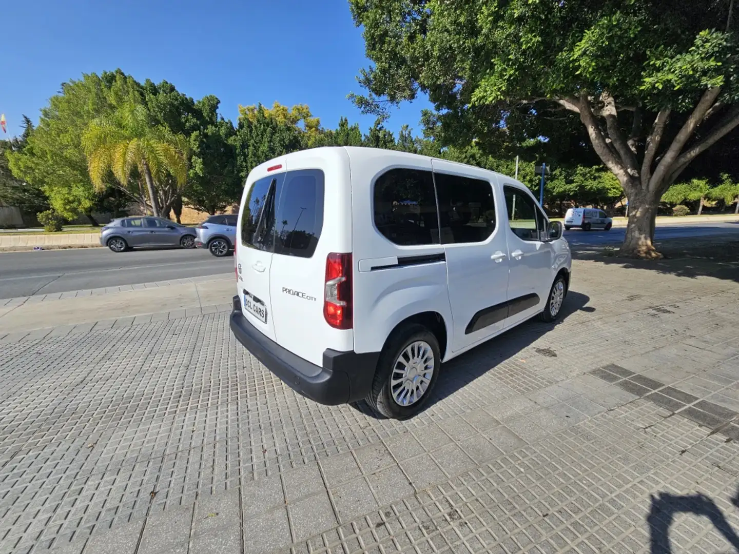 Toyota Proace Family L1 1.5D 5pl. Active Blanc - 2