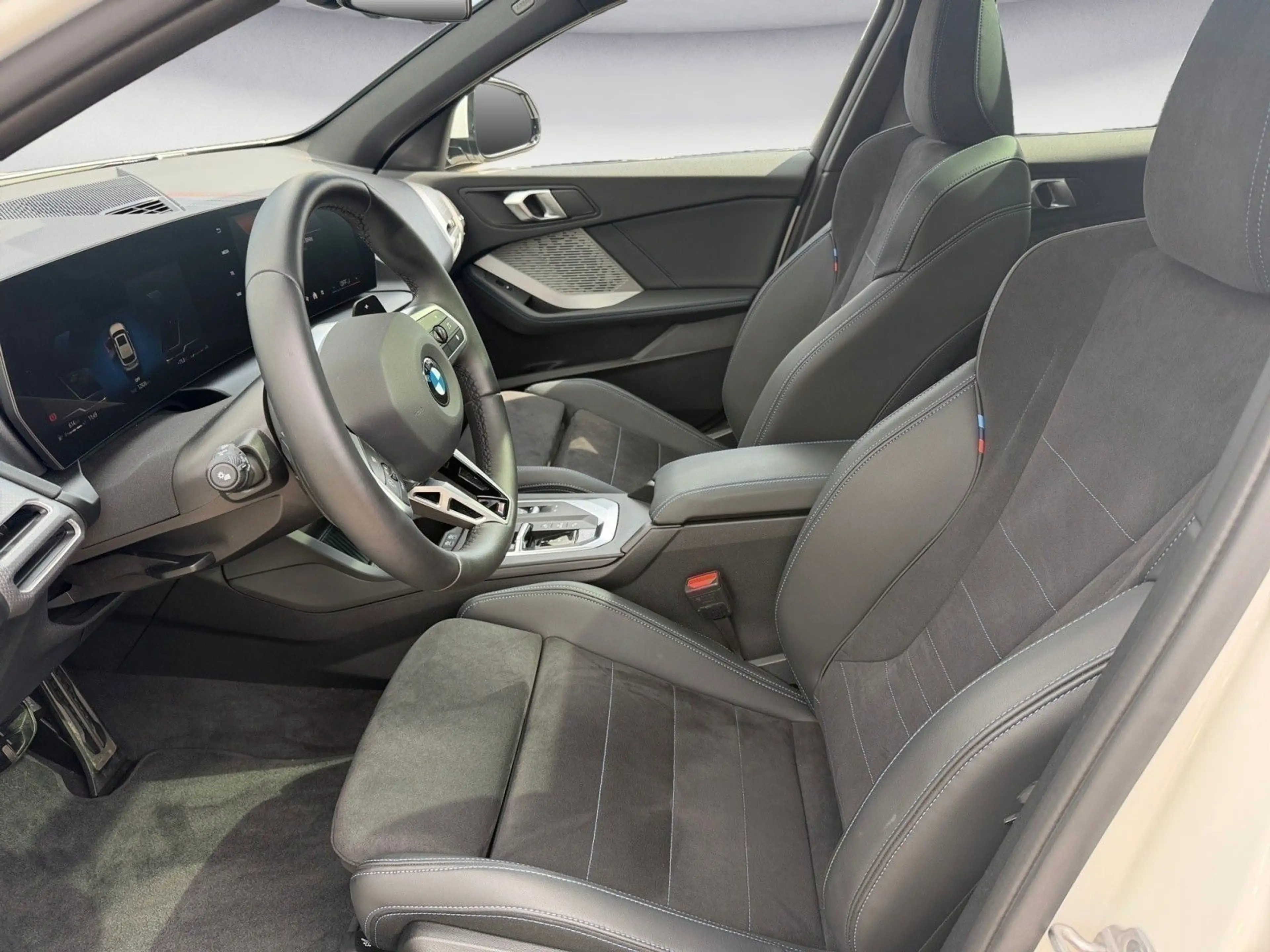 BMW 120 M Sport Navi Klima PDC Kamera AHK Panorama S — photo 12